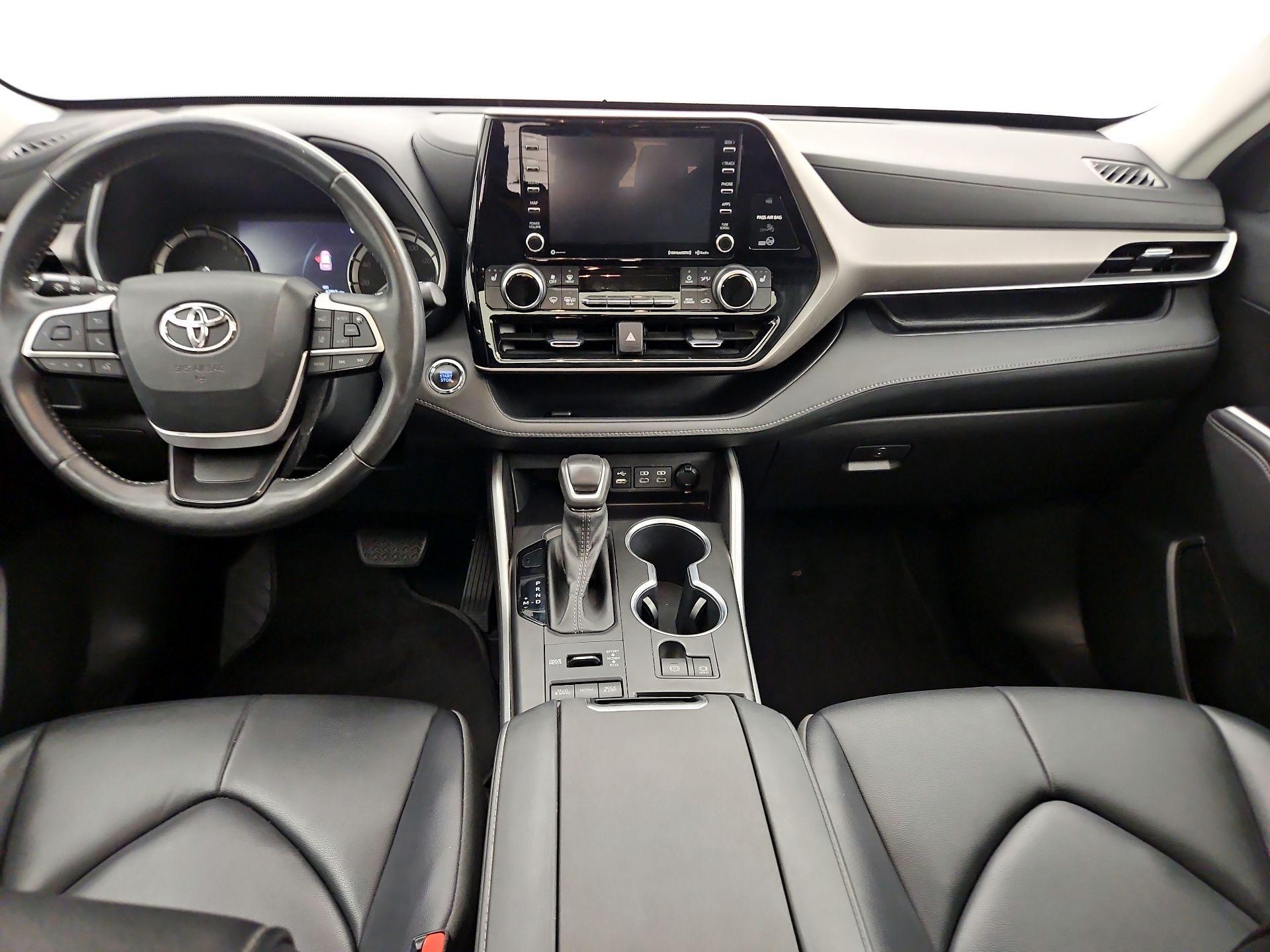 Thumbnail: 2022 Toyota Highlander - 9