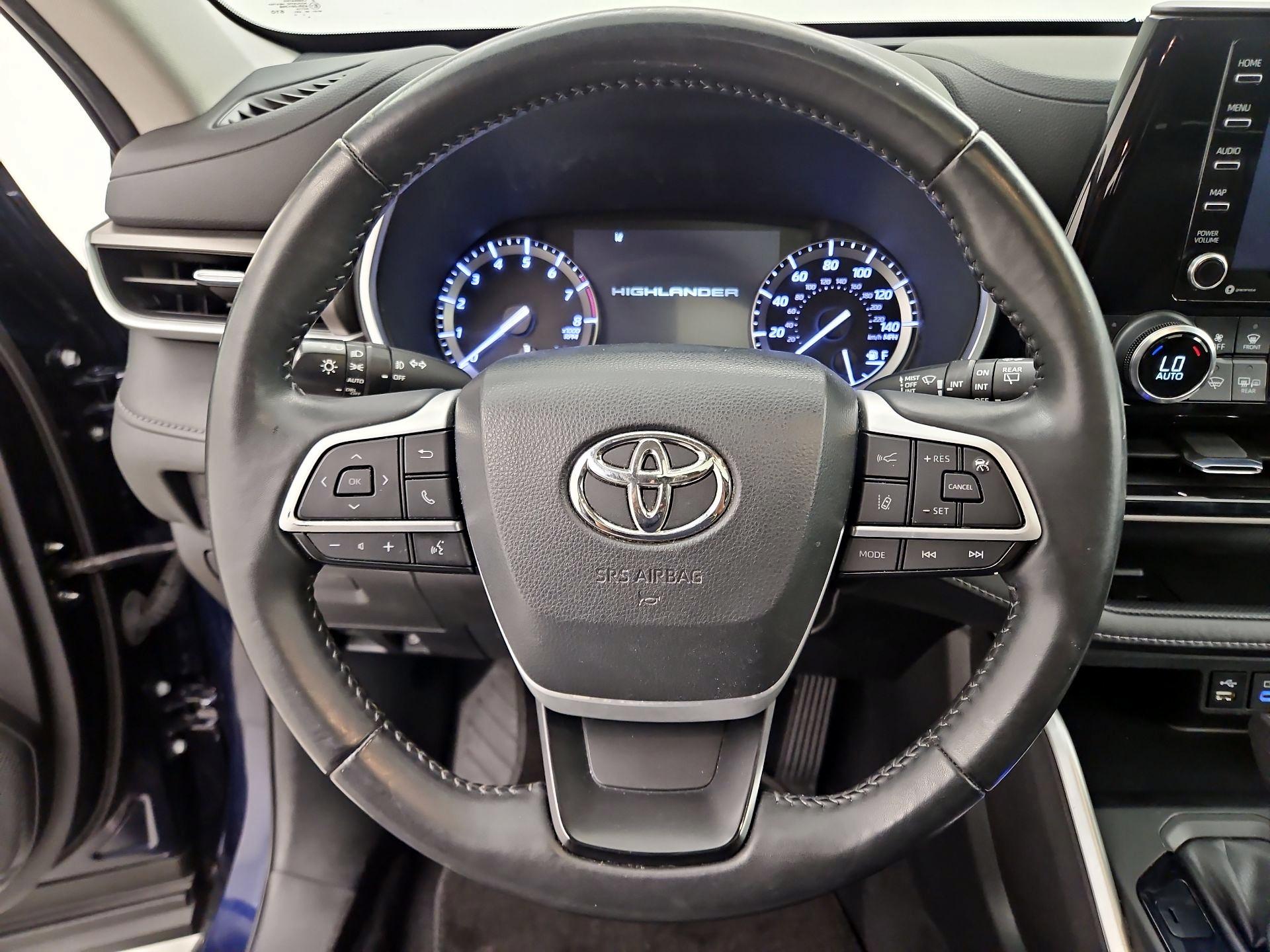 Thumbnail: 2022 Toyota Highlander - 10