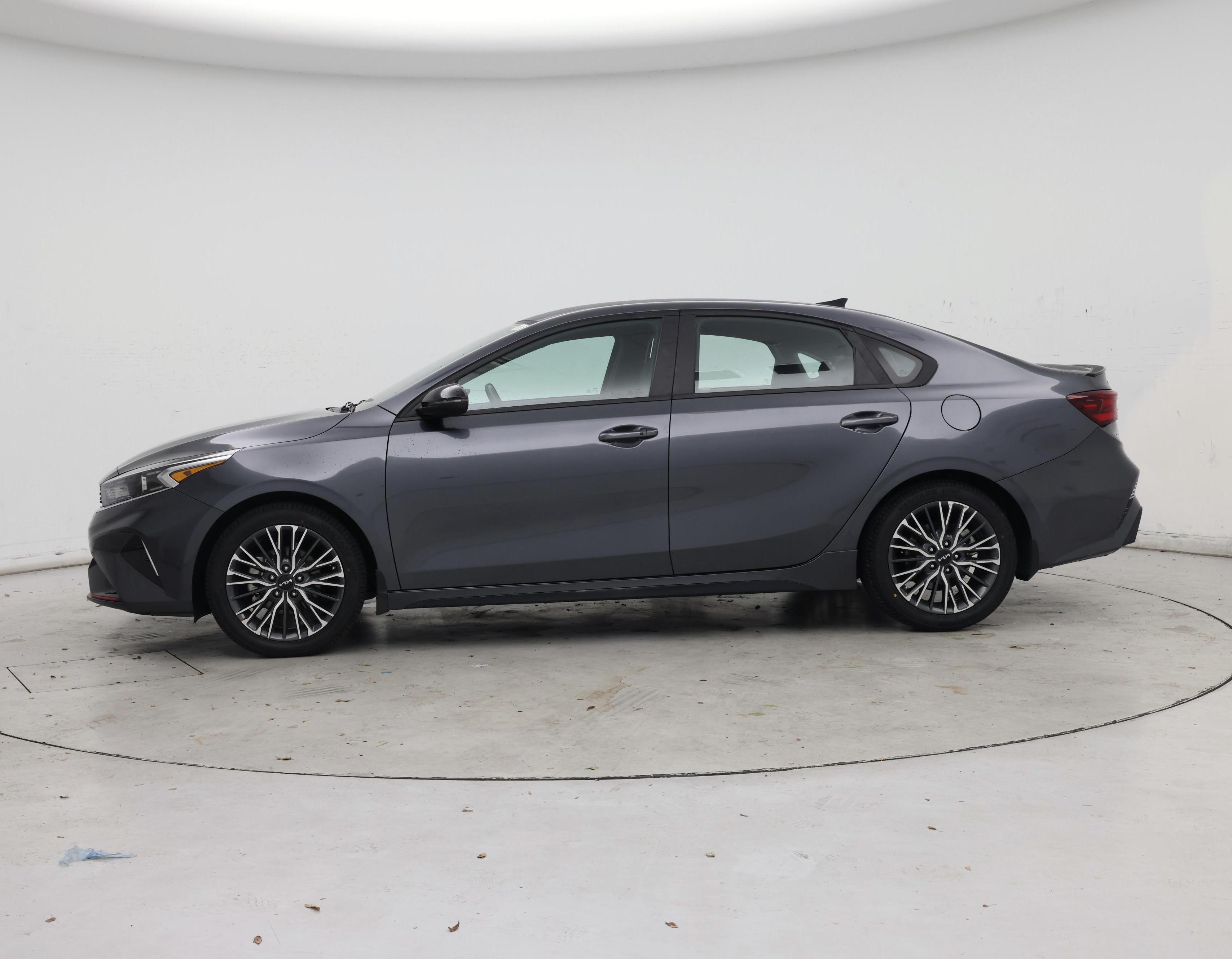 Thumbnail: 2023 Kia Forte - 3