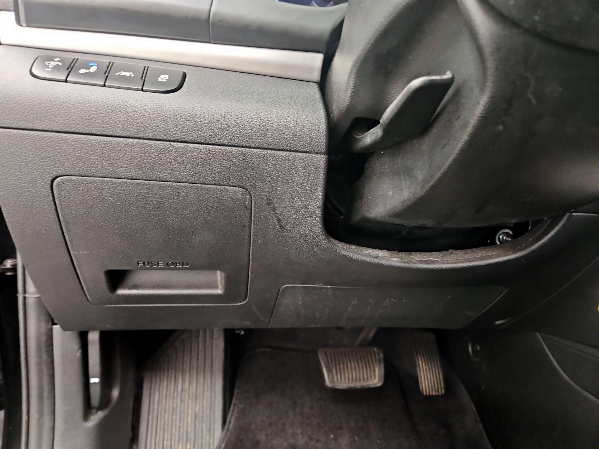 Thumbnail: 2019 Hyundai Elantra - 13