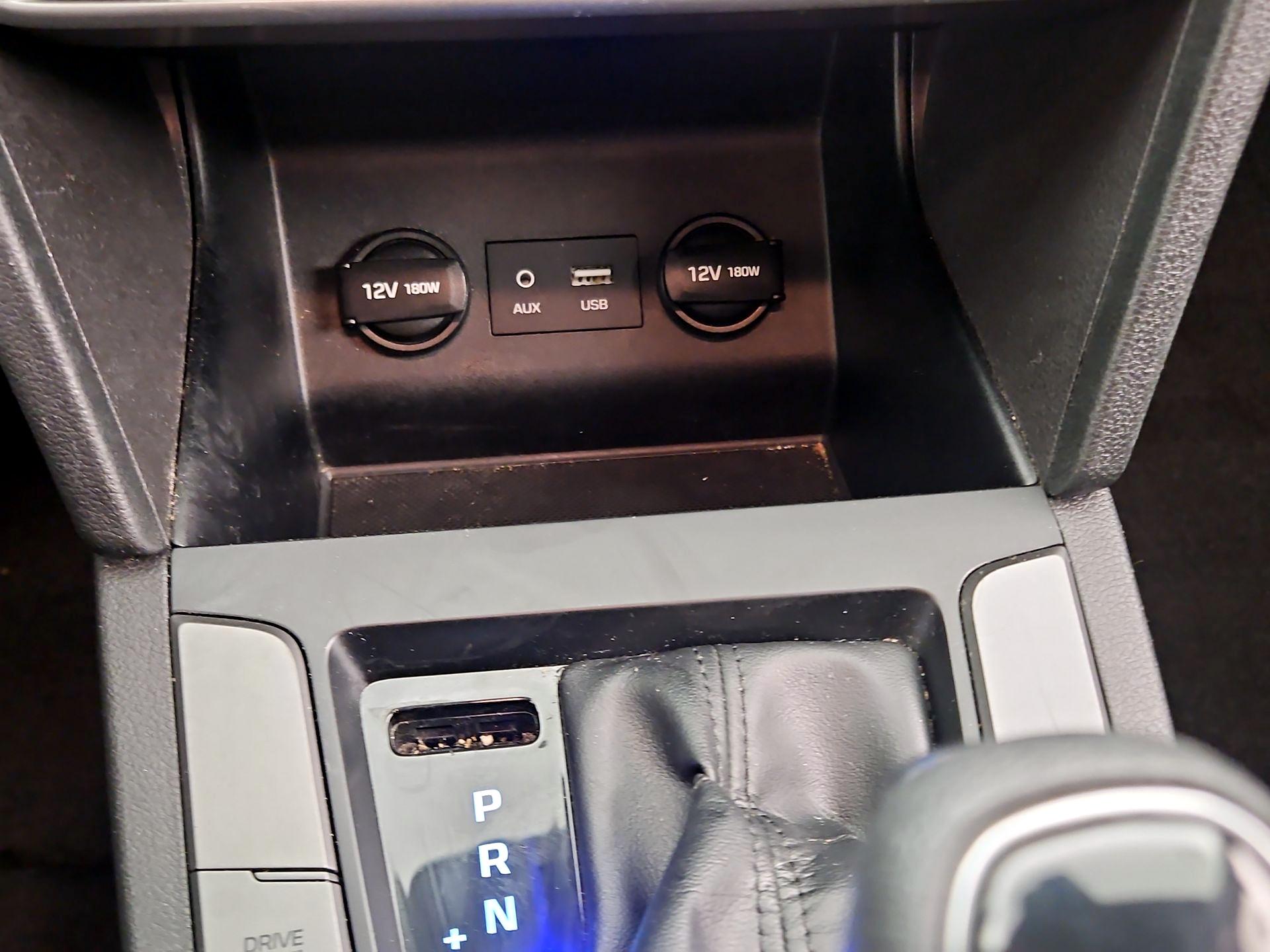 Thumbnail: 2019 Hyundai Elantra - 18