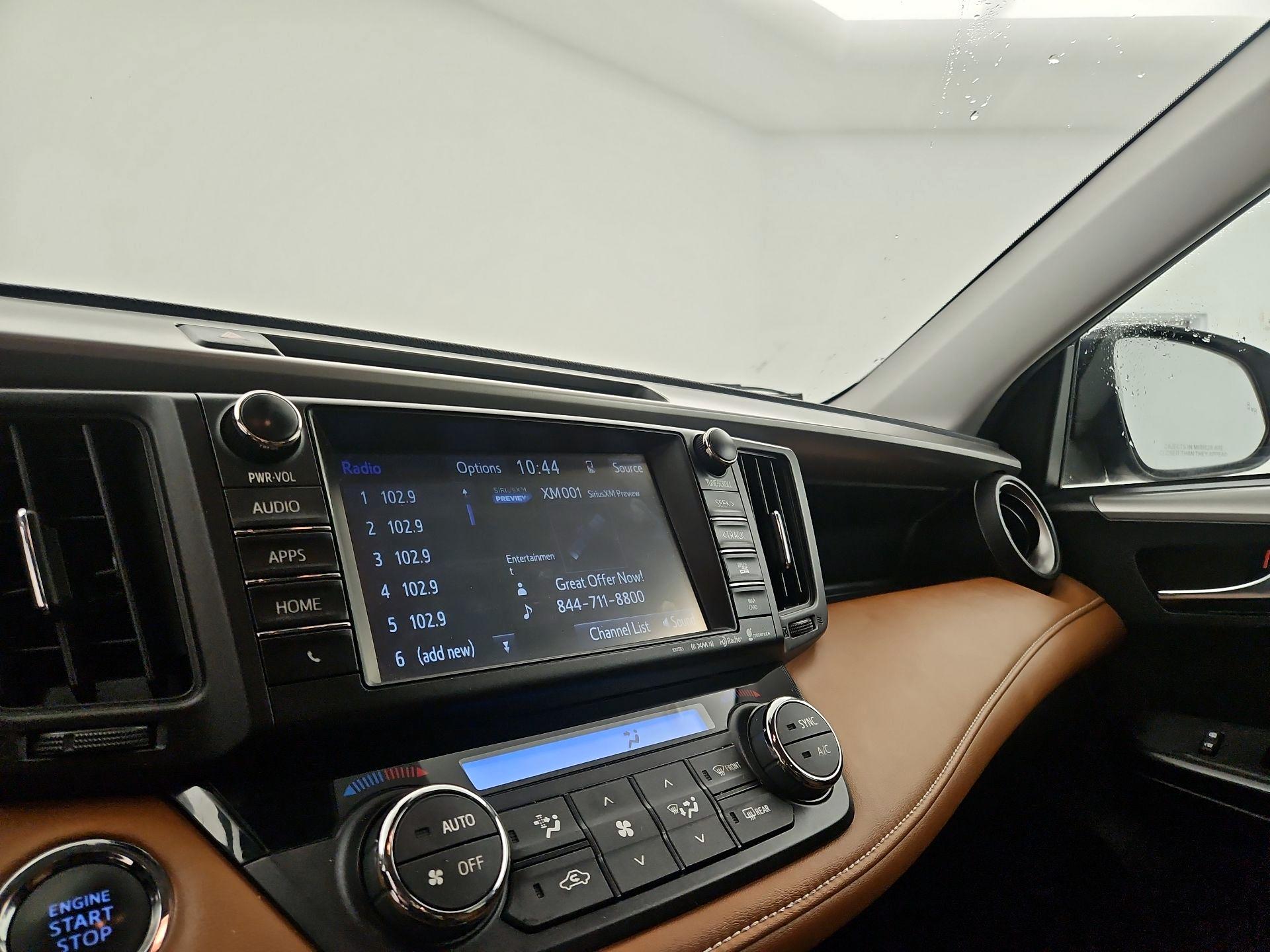 Thumbnail: 2017 Toyota RAV4 - 15