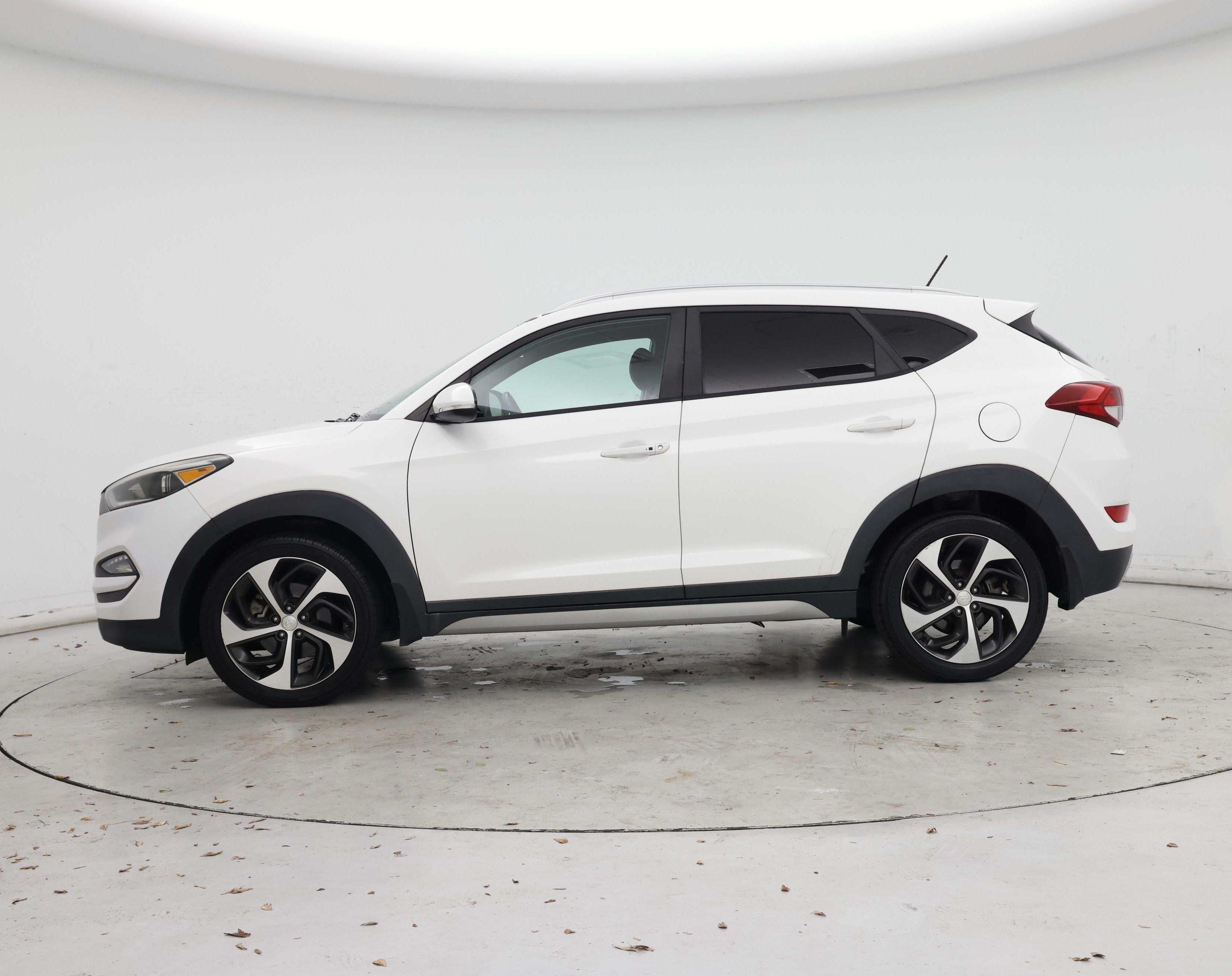 Thumbnail: 2017 Hyundai Tucson - 3
