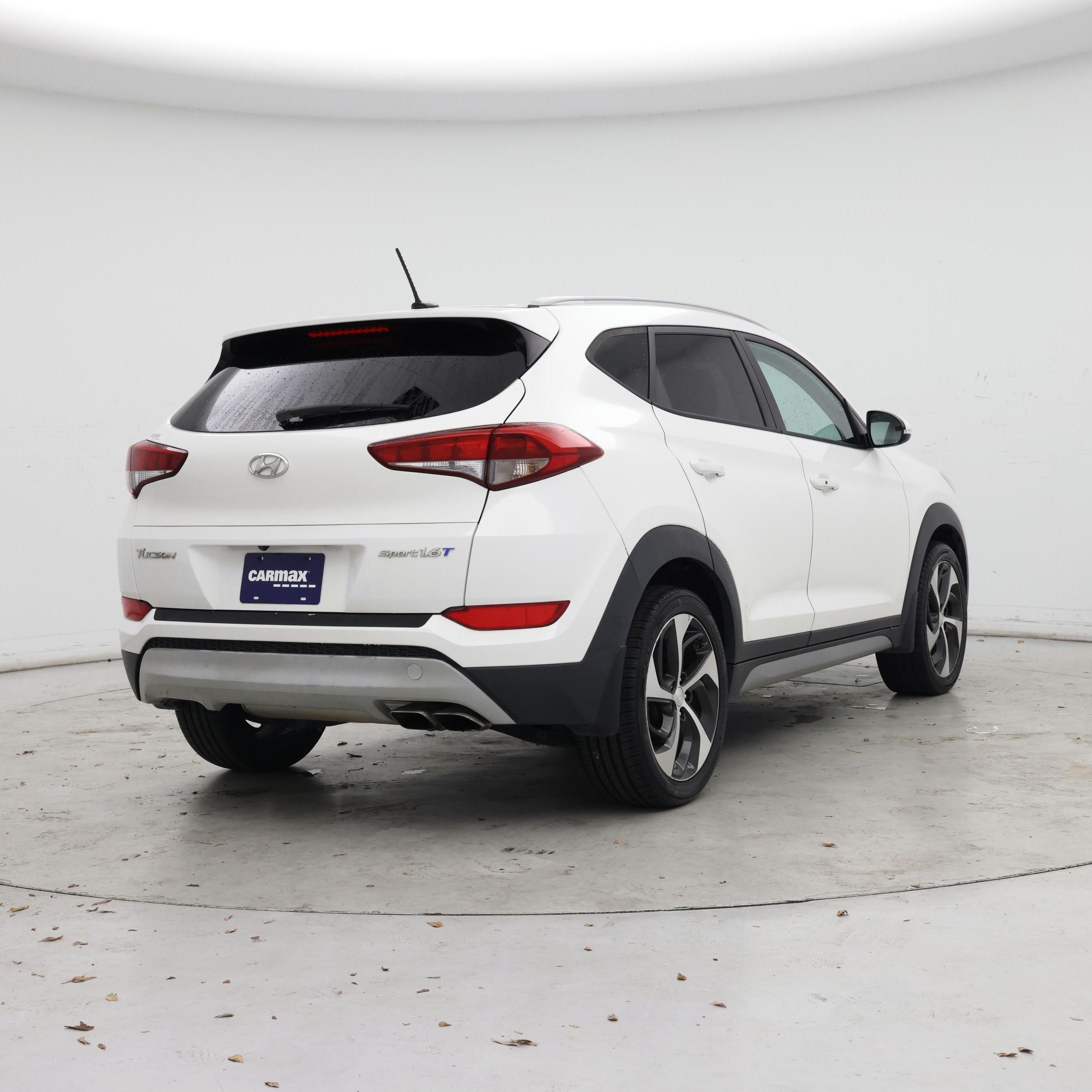 Thumbnail: 2017 Hyundai Tucson - 8