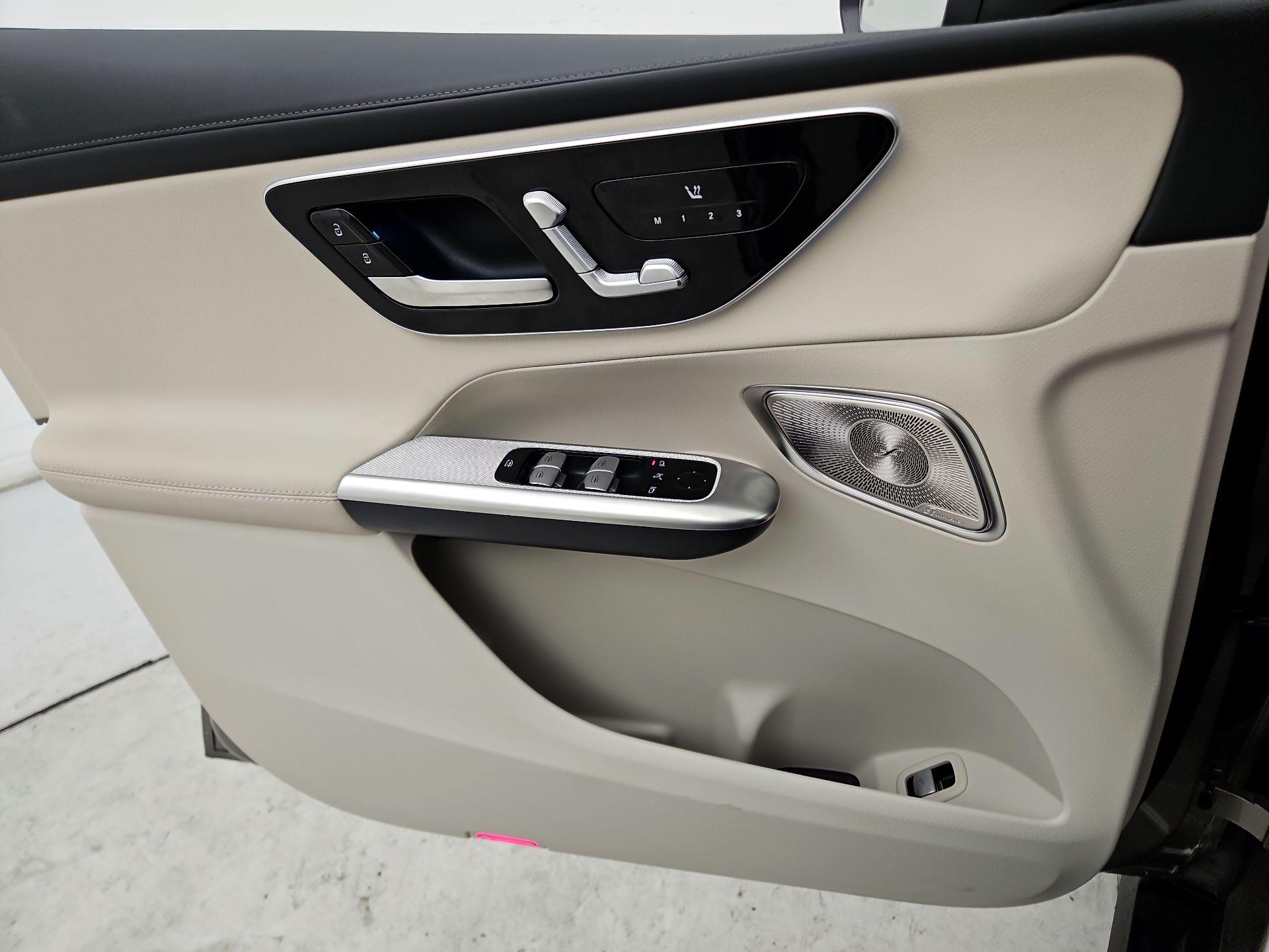 Thumbnail: 2024 Mercedes-Benz GLC - 12