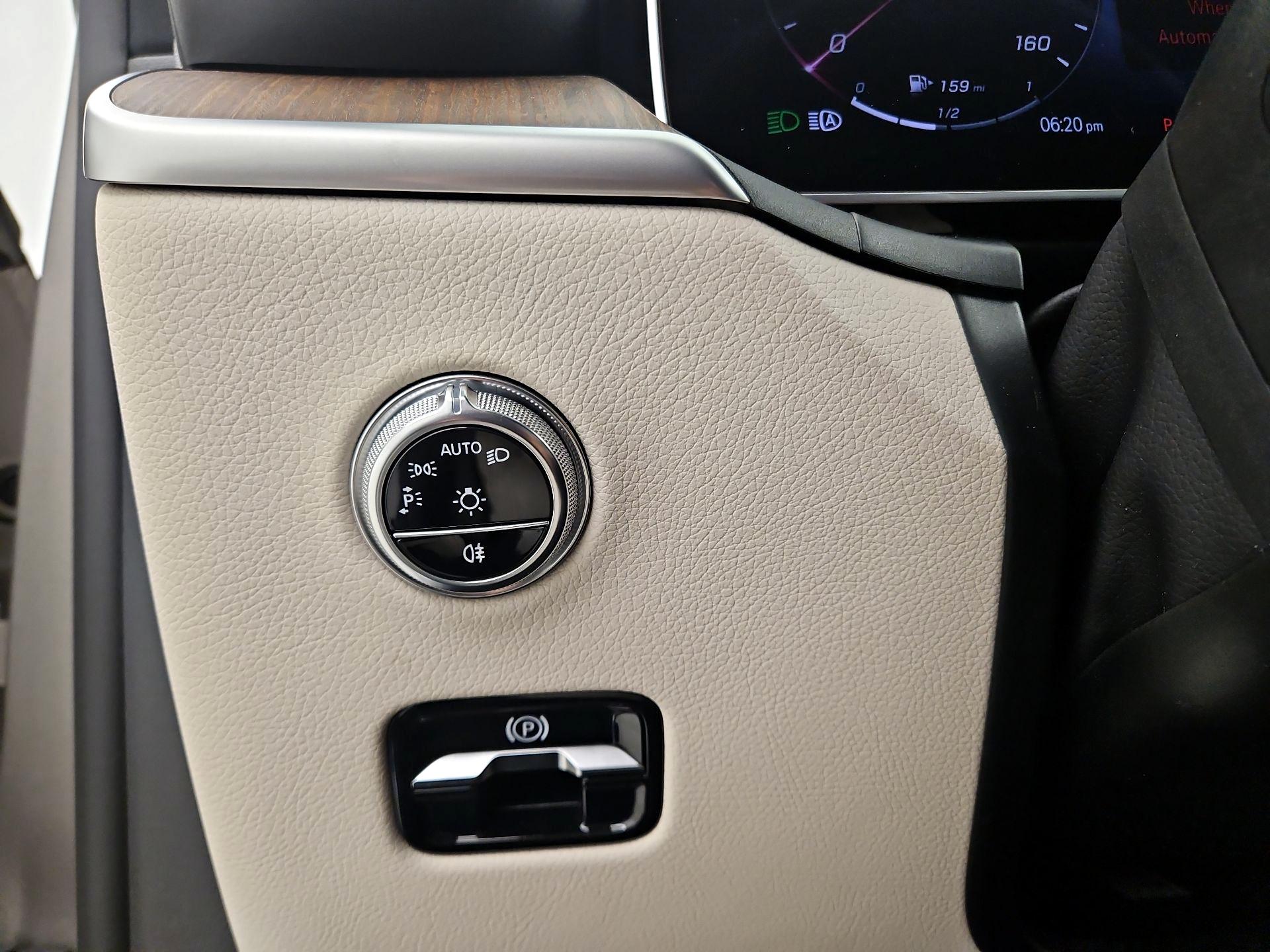 Thumbnail: 2024 Mercedes-Benz GLC - 13