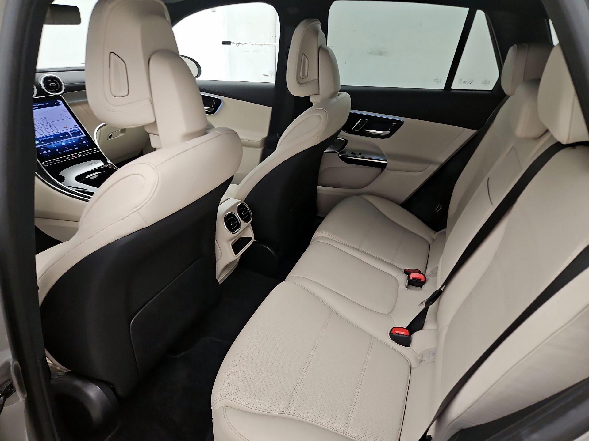 Thumbnail: 2024 Mercedes-Benz GLC - 19