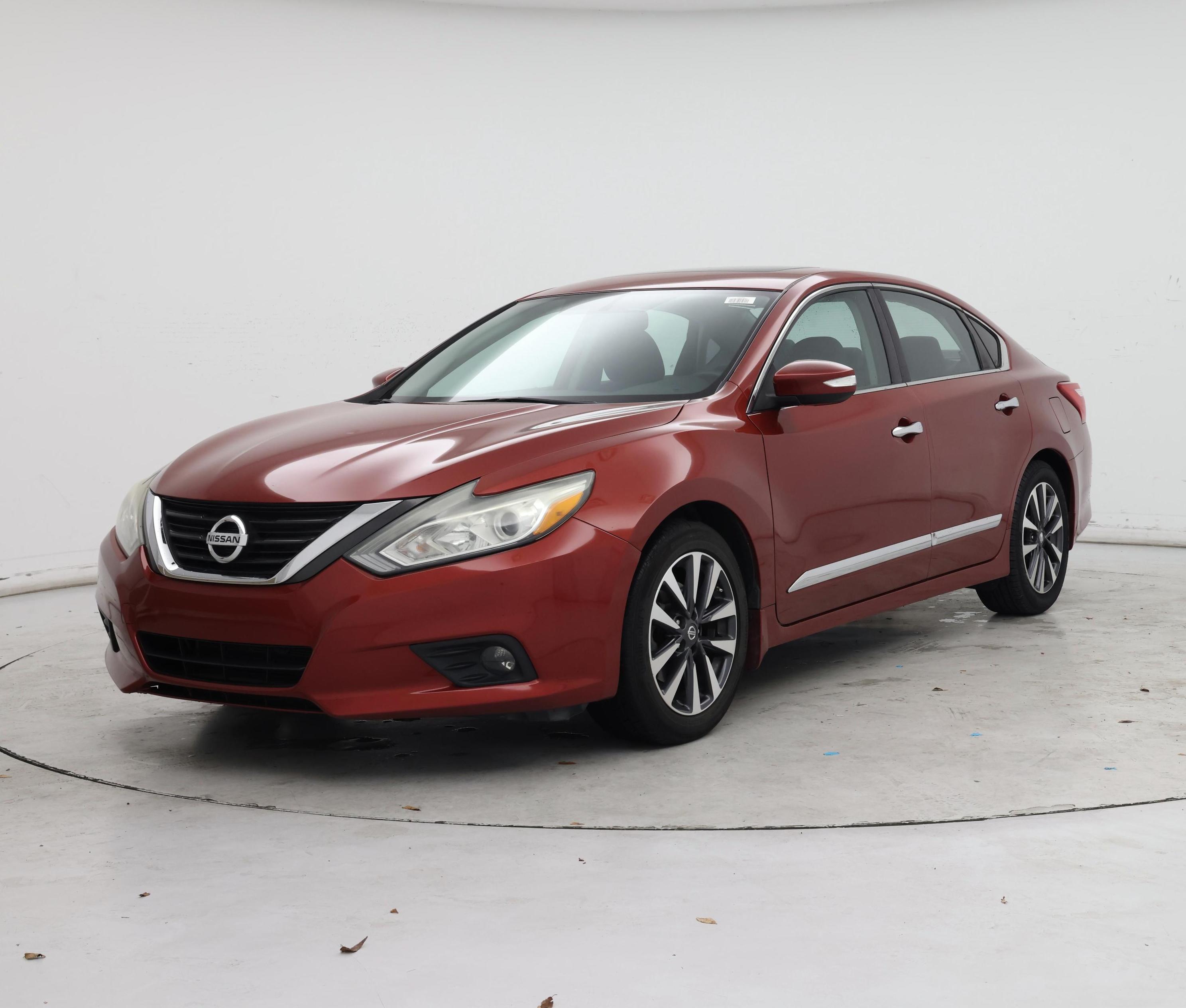 Thumbnail: 2016 Nissan Altima - 4