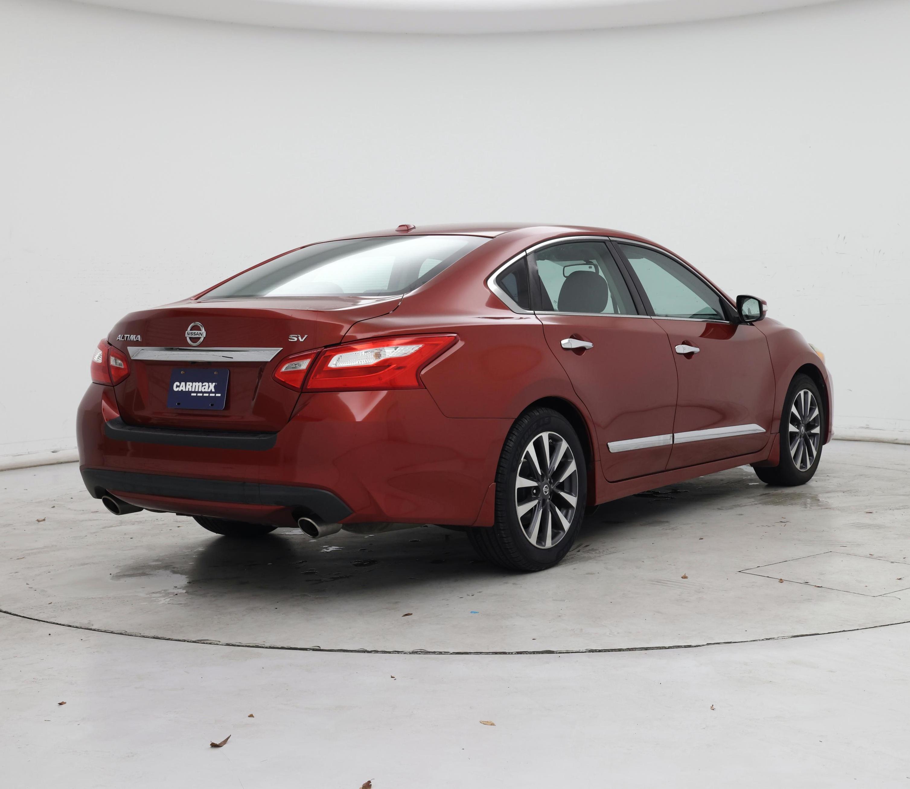 Thumbnail: 2016 Nissan Altima - 8