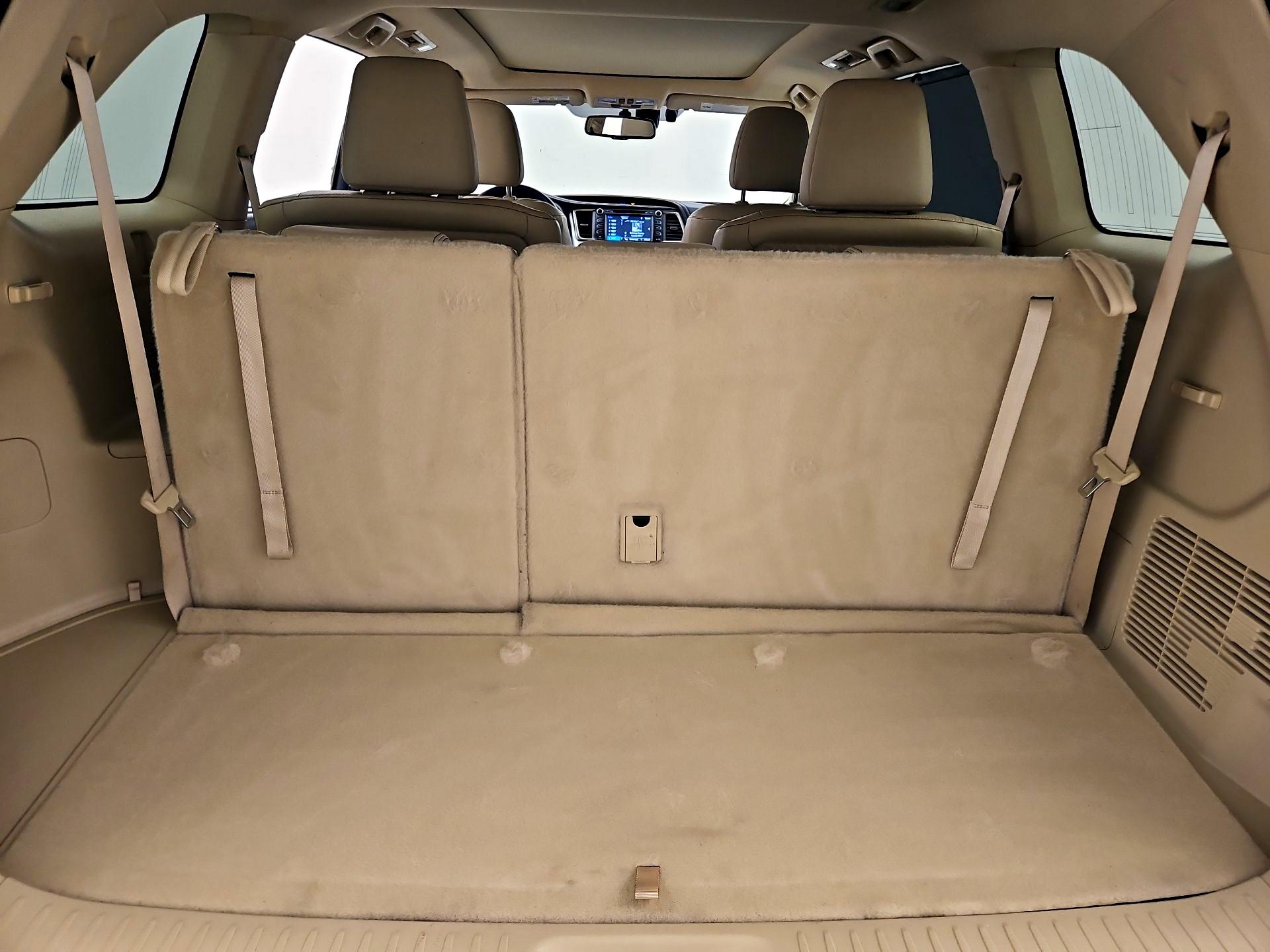 Thumbnail: 2016 Toyota Highlander - 20