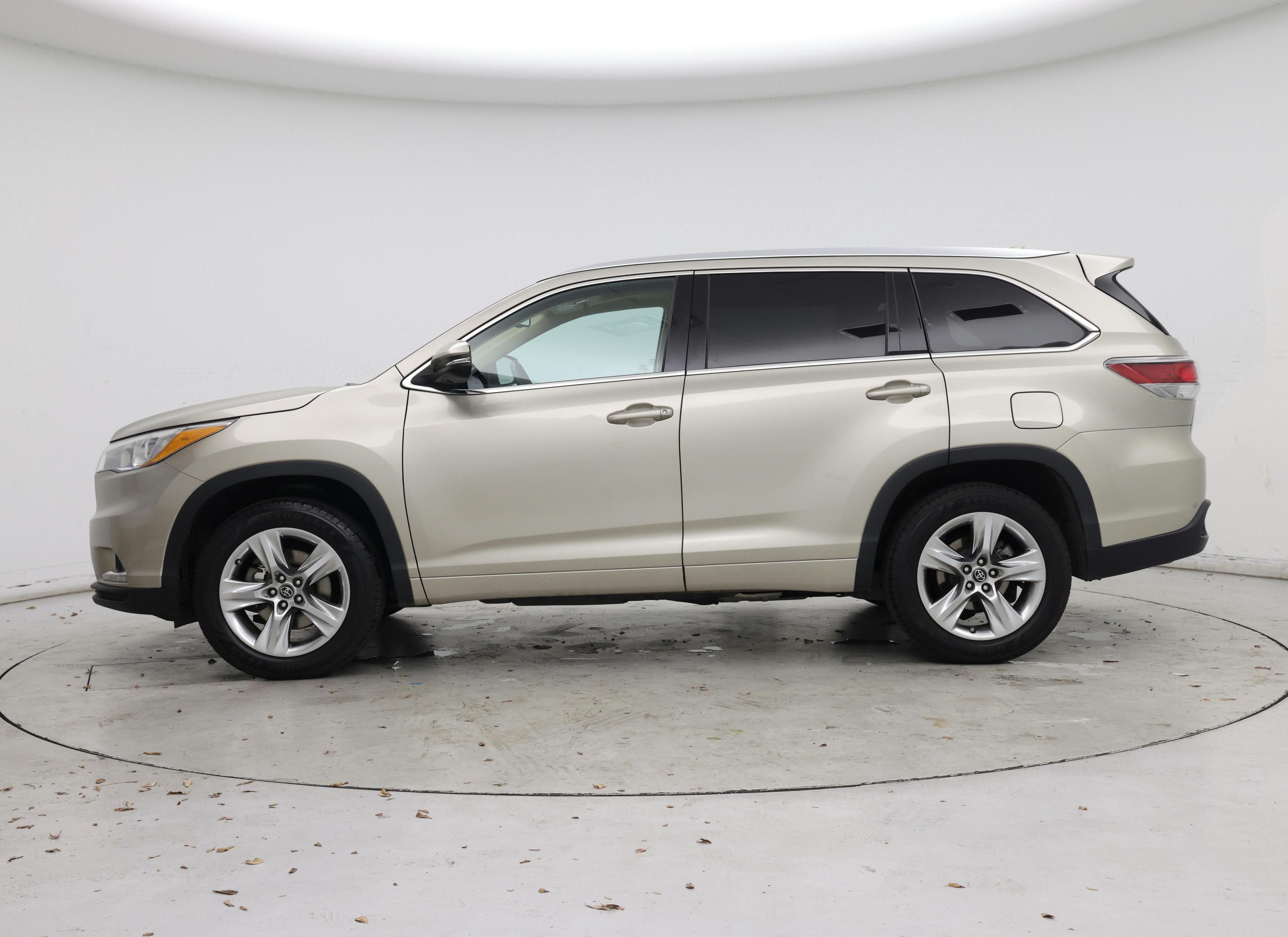 Thumbnail: 2016 Toyota Highlander - 3