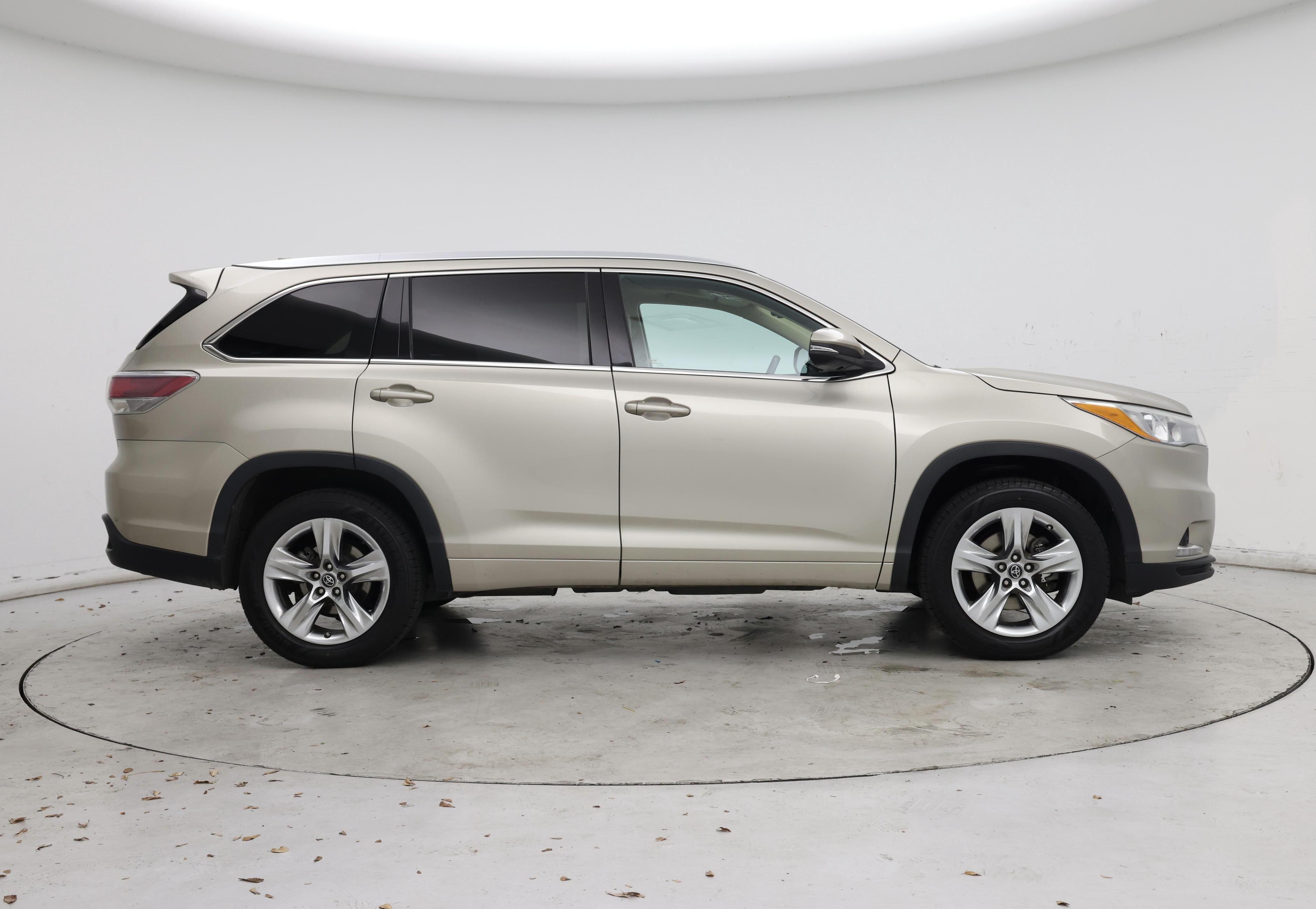 Thumbnail: 2016 Toyota Highlander - 7