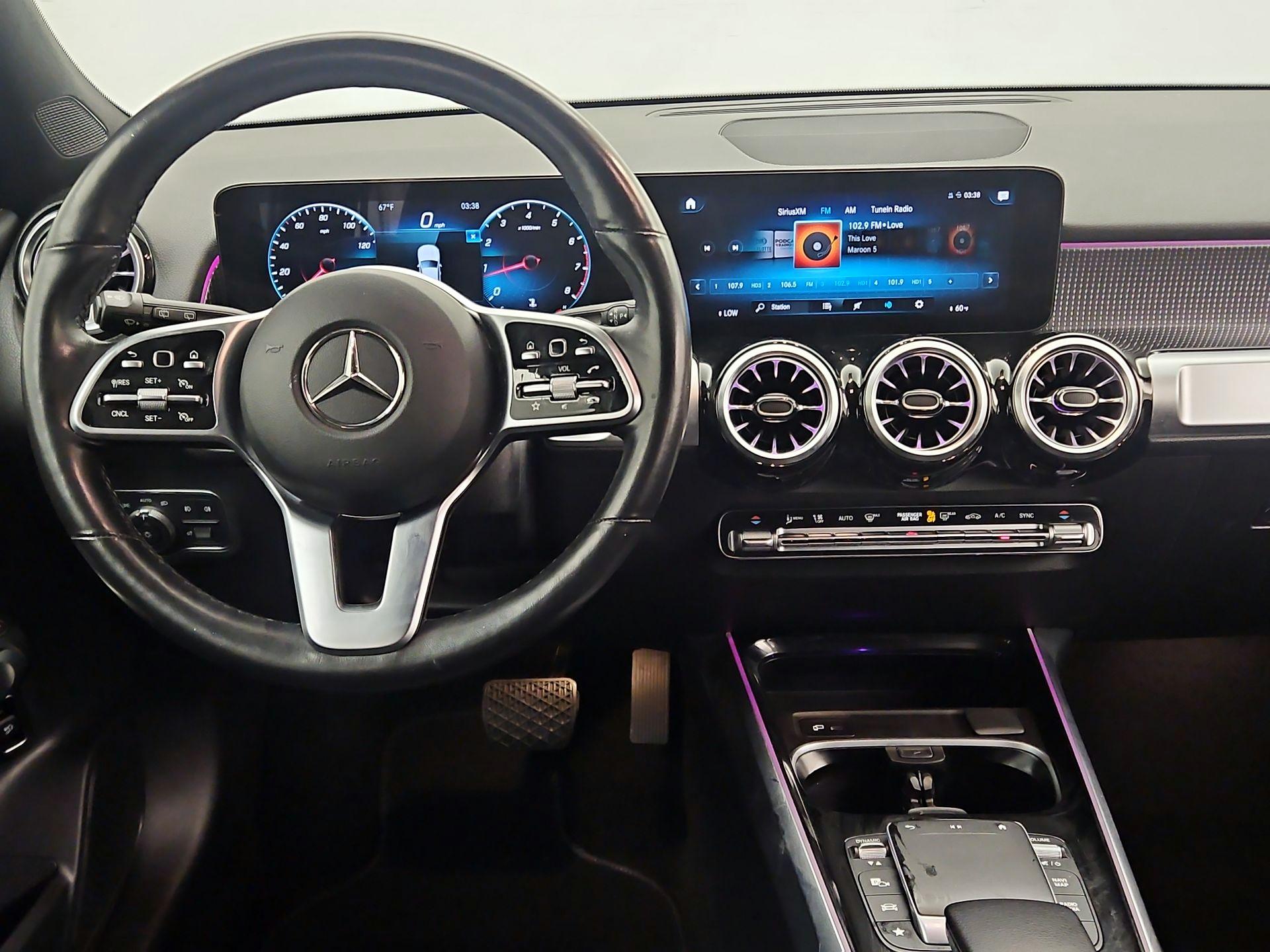 Thumbnail: 2022 Mercedes-Benz GLB - 10