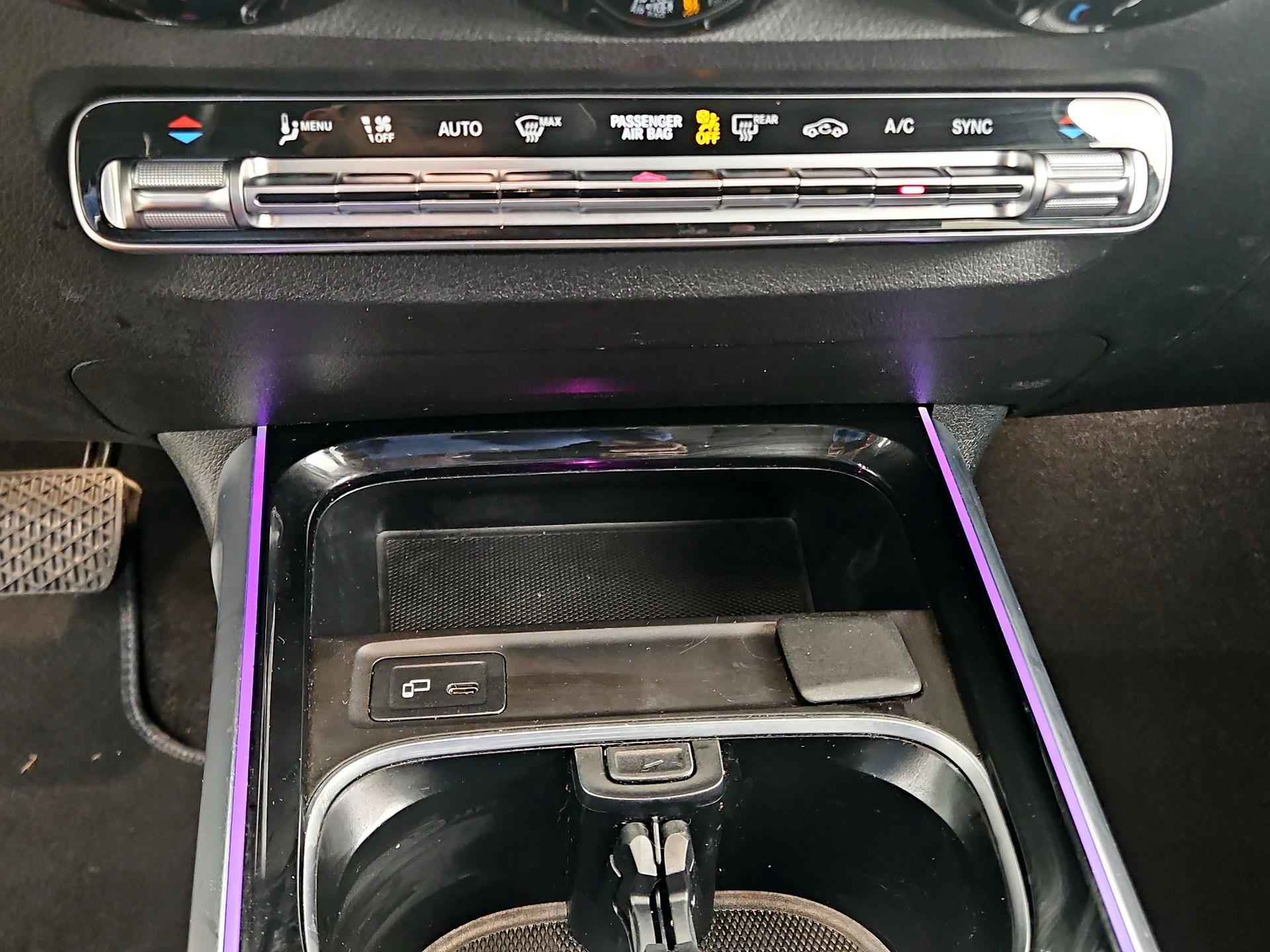 Thumbnail: 2022 Mercedes-Benz GLB - 16