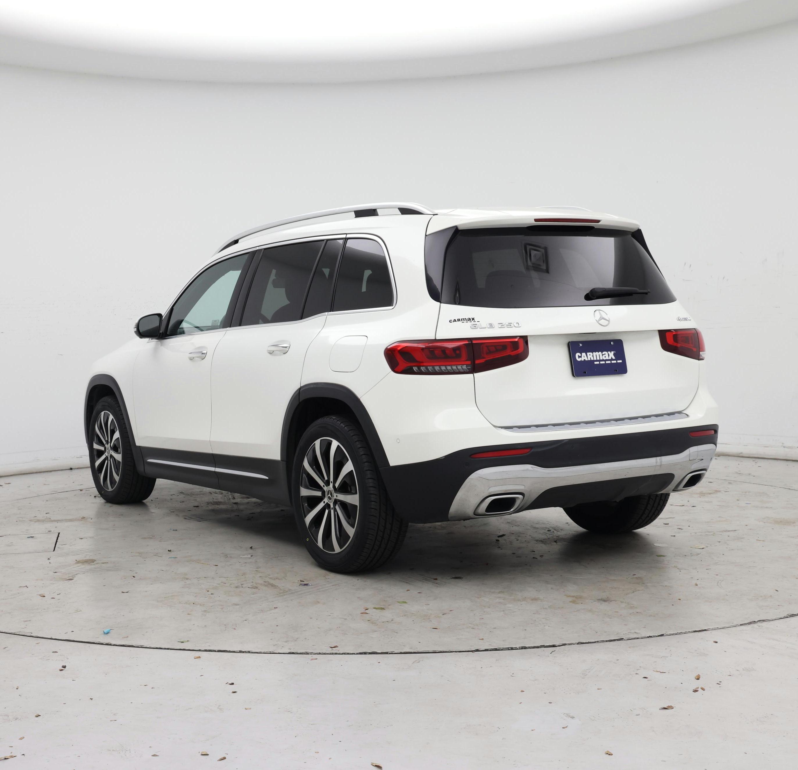 Thumbnail: 2022 Mercedes-Benz GLB - 2