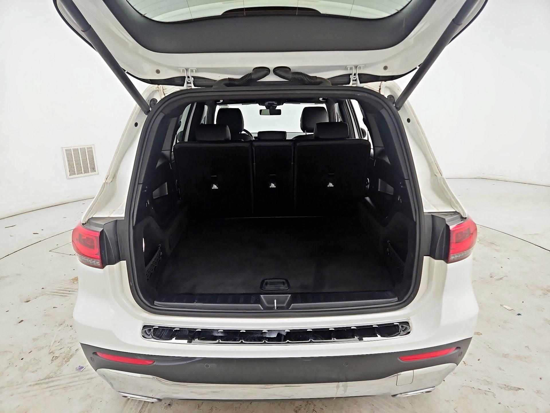 Thumbnail: 2022 Mercedes-Benz GLB - 20