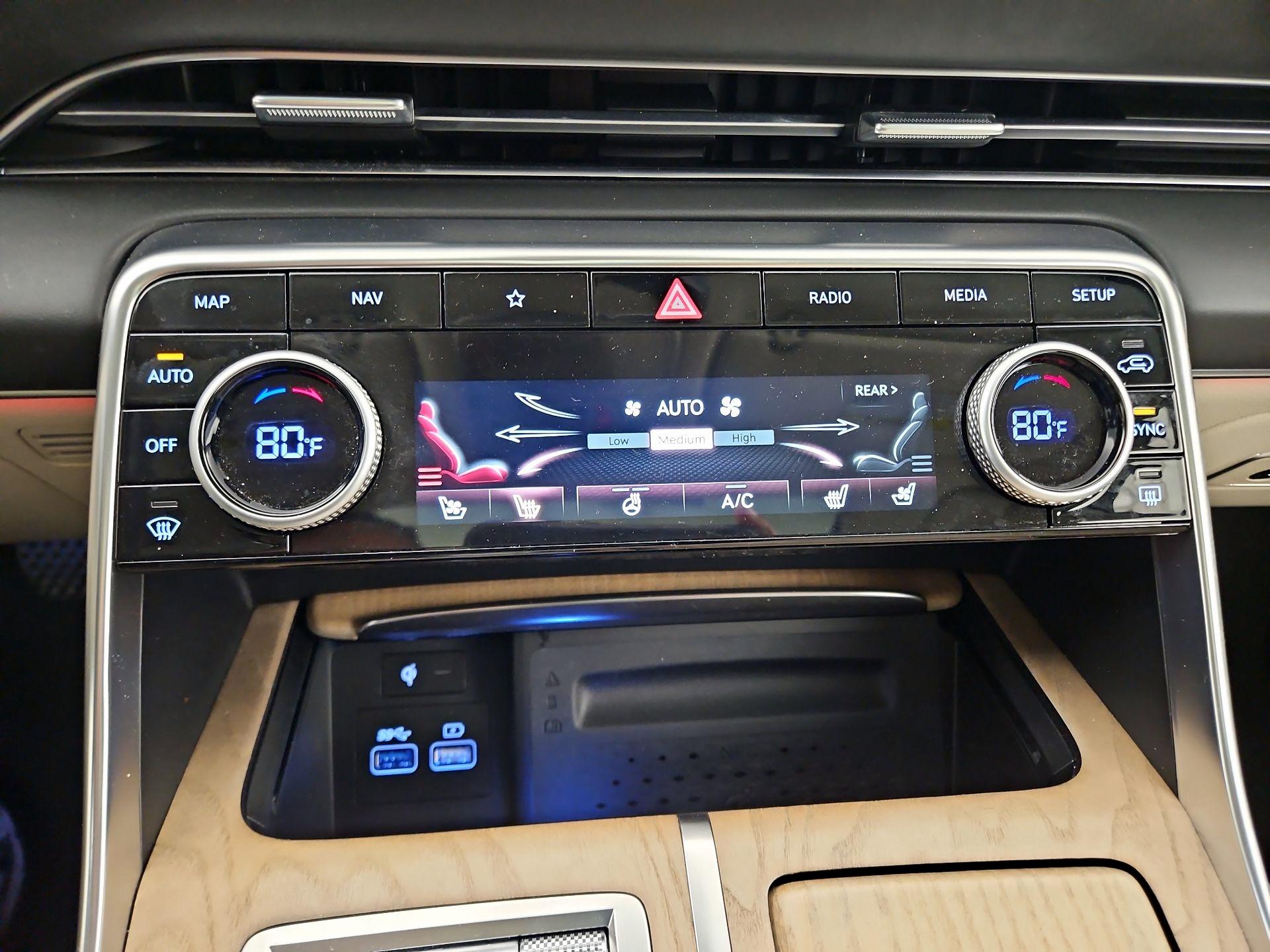 Thumbnail: 2024 Genesis GV80 - 17