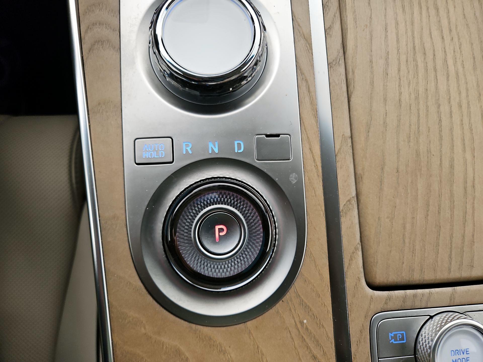 Thumbnail: 2024 Genesis GV80 - 18