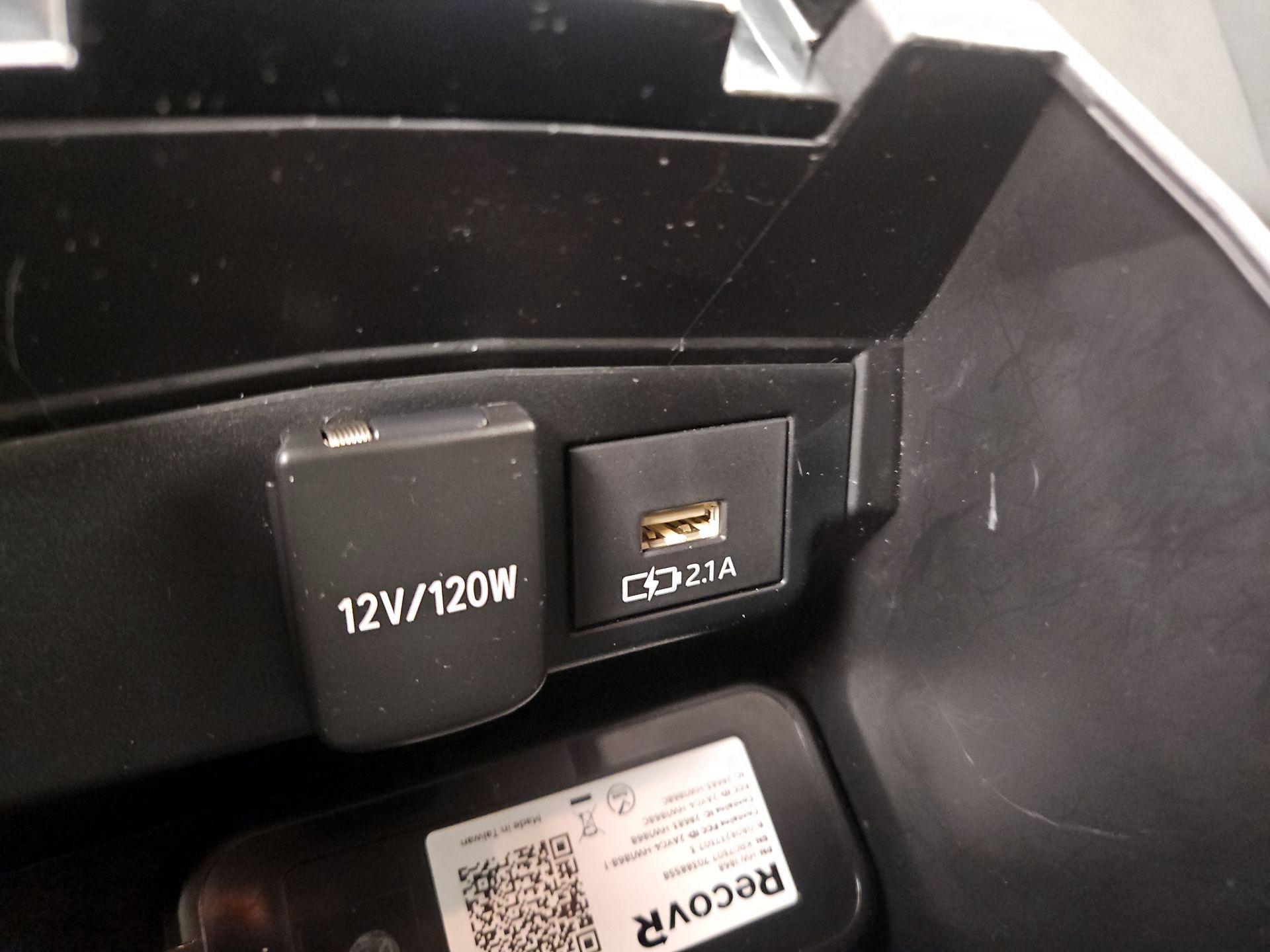 Thumbnail: 2020 Toyota Corolla - 18