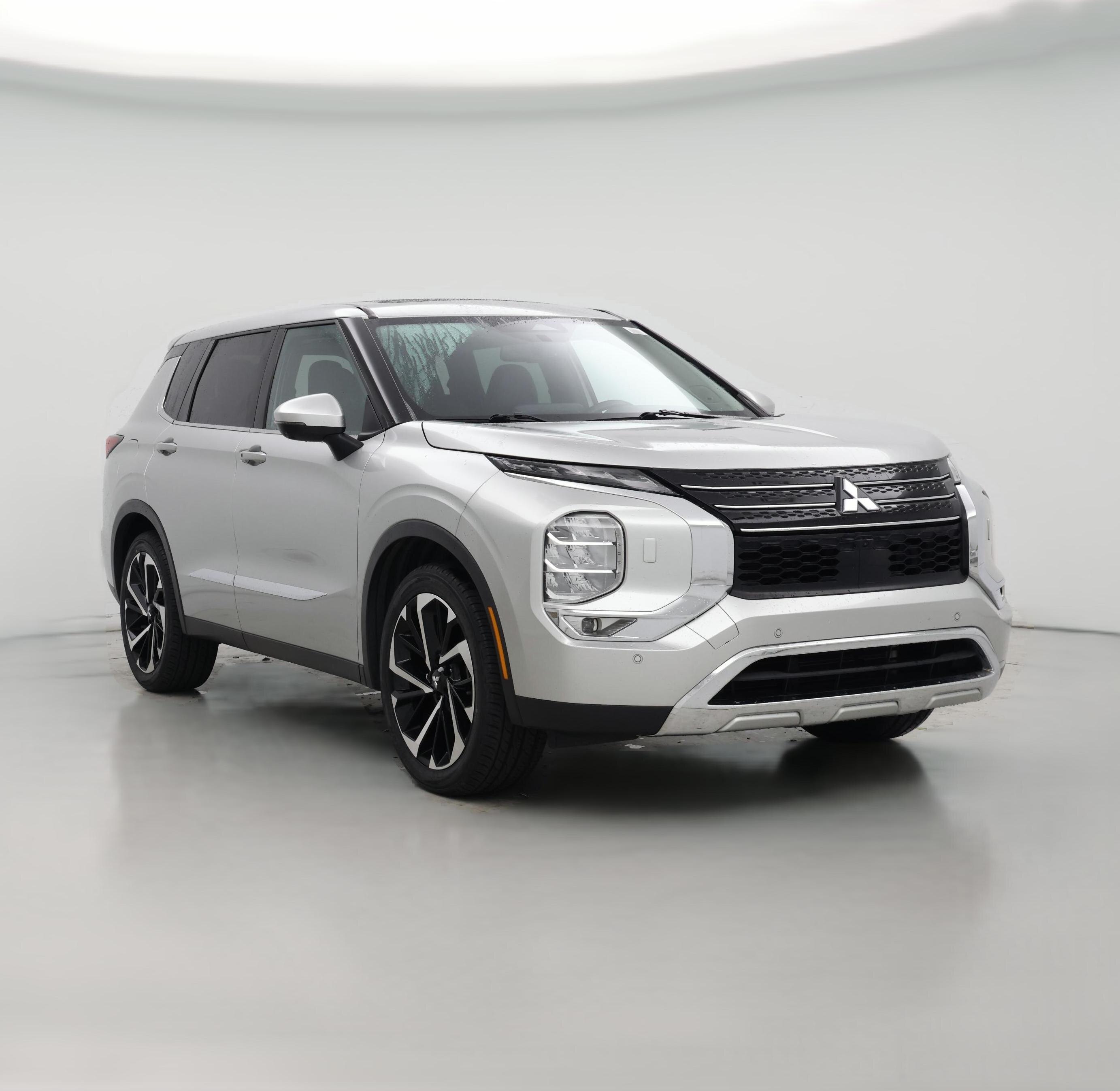 Thumbnail: 2022 Mitsubishi Outlander - 1