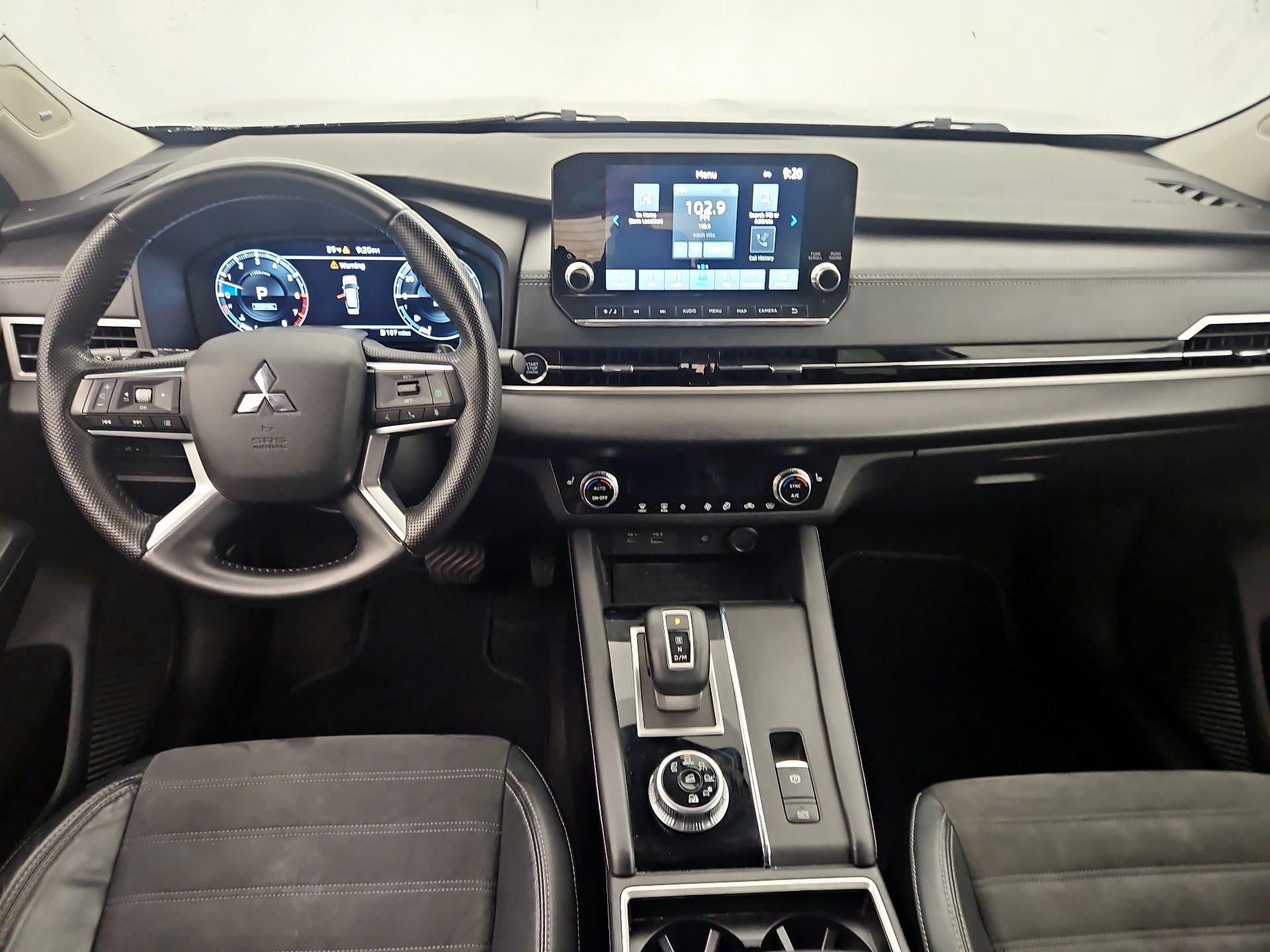 Thumbnail: 2022 Mitsubishi Outlander - 9