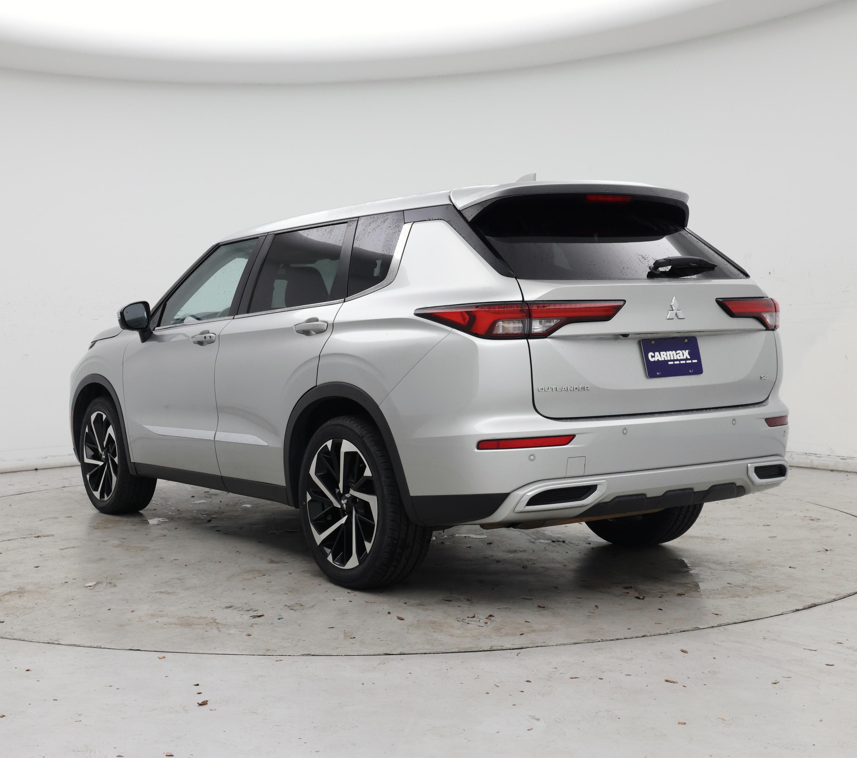 Thumbnail: 2022 Mitsubishi Outlander - 2