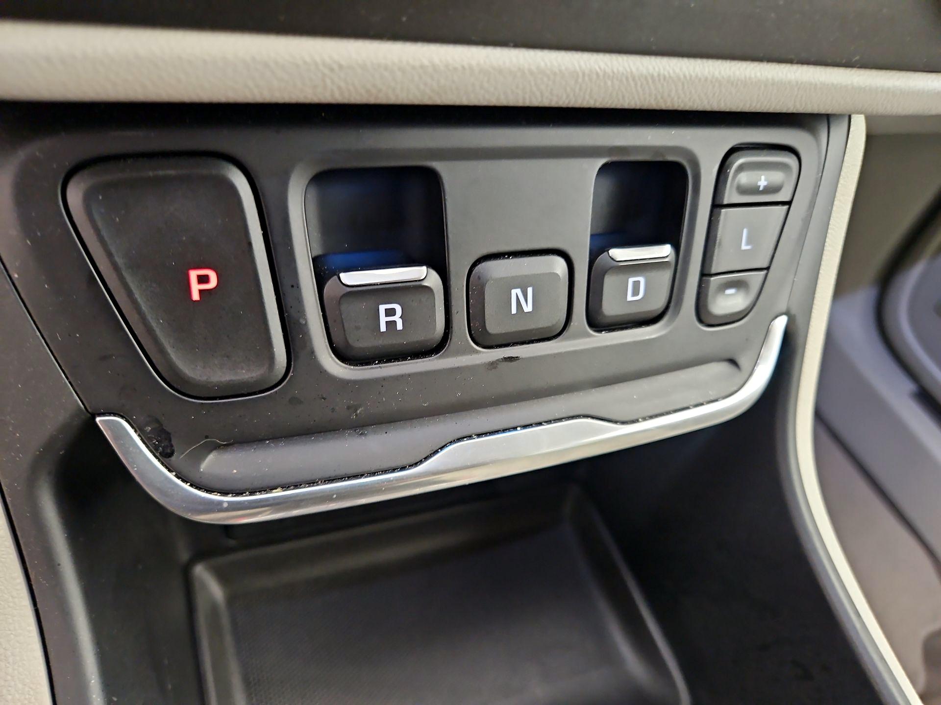 Thumbnail: 2020 GMC Terrain - 18