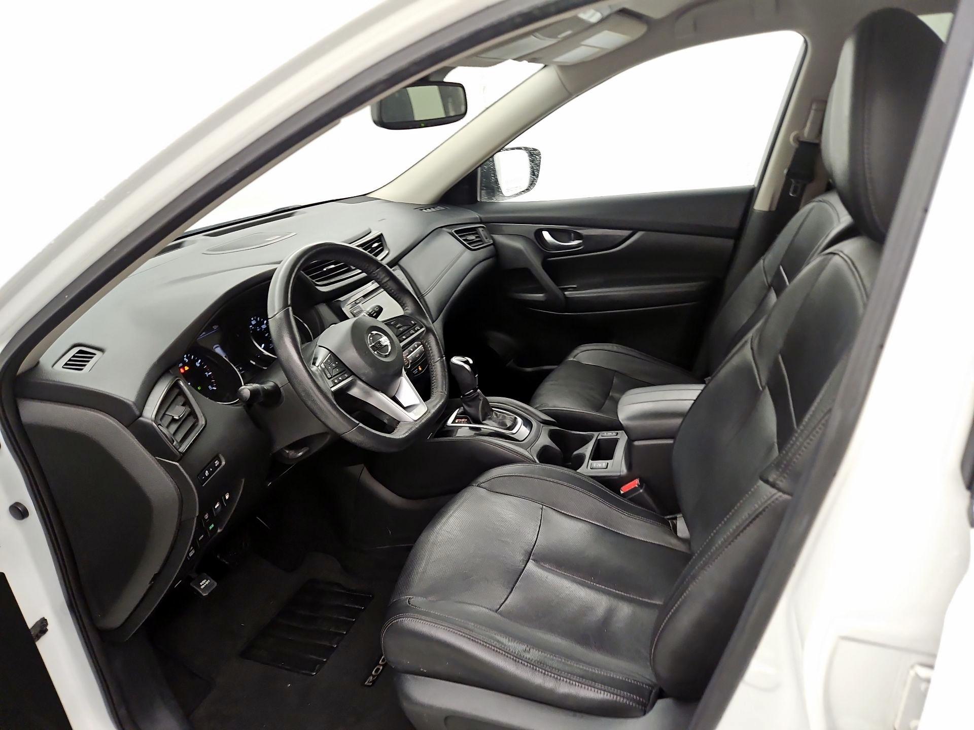 Thumbnail: 2018 Nissan Rogue - 11