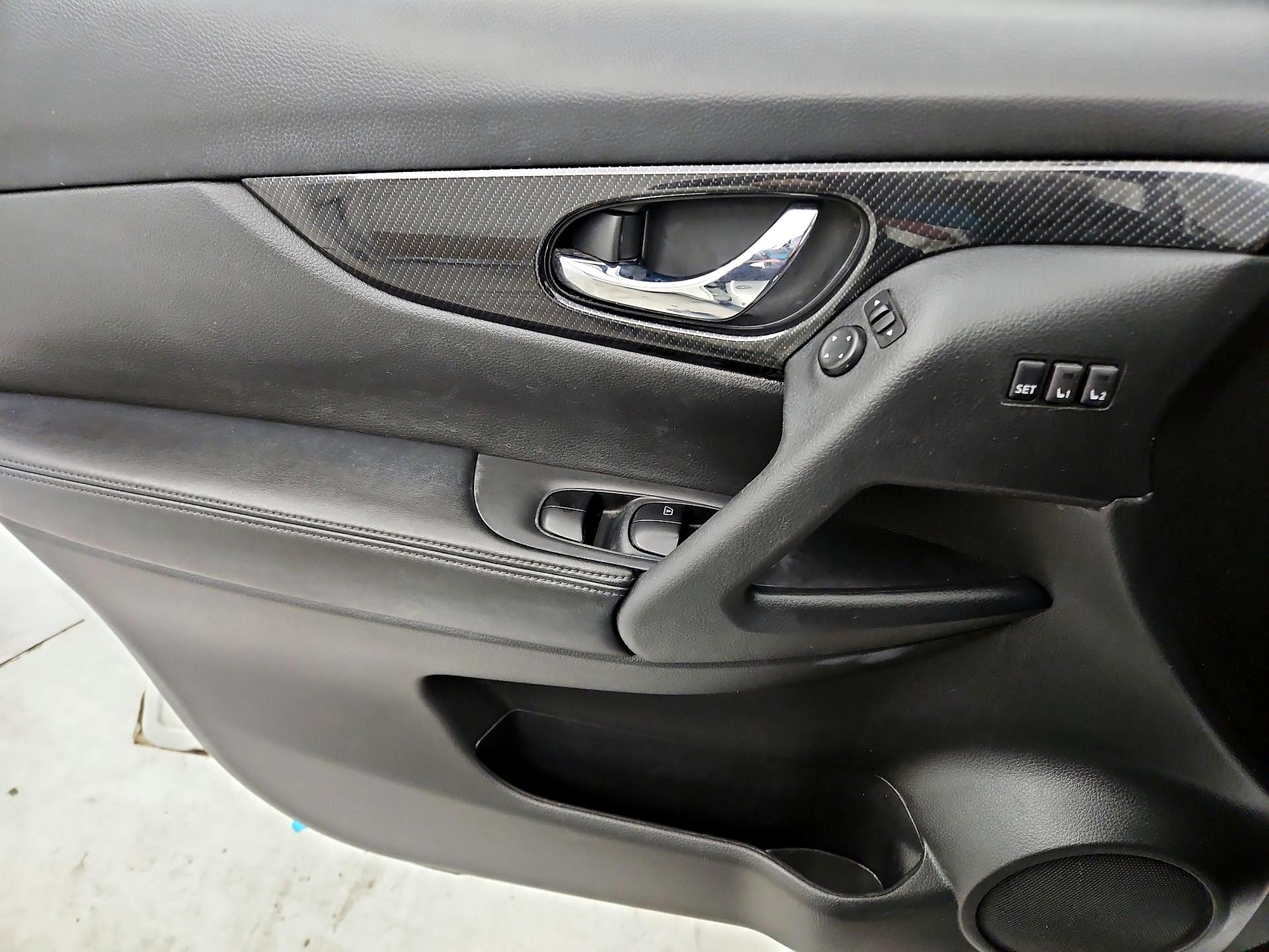 Thumbnail: 2018 Nissan Rogue - 12