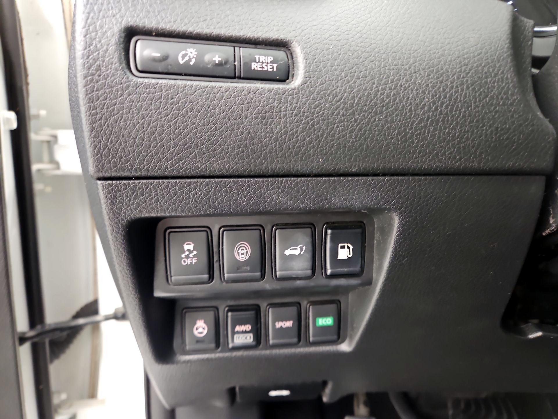 Thumbnail: 2018 Nissan Rogue - 13