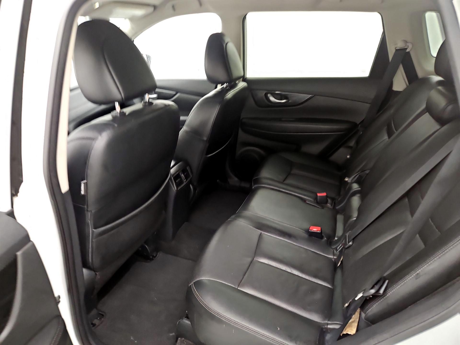 Thumbnail: 2018 Nissan Rogue - 19