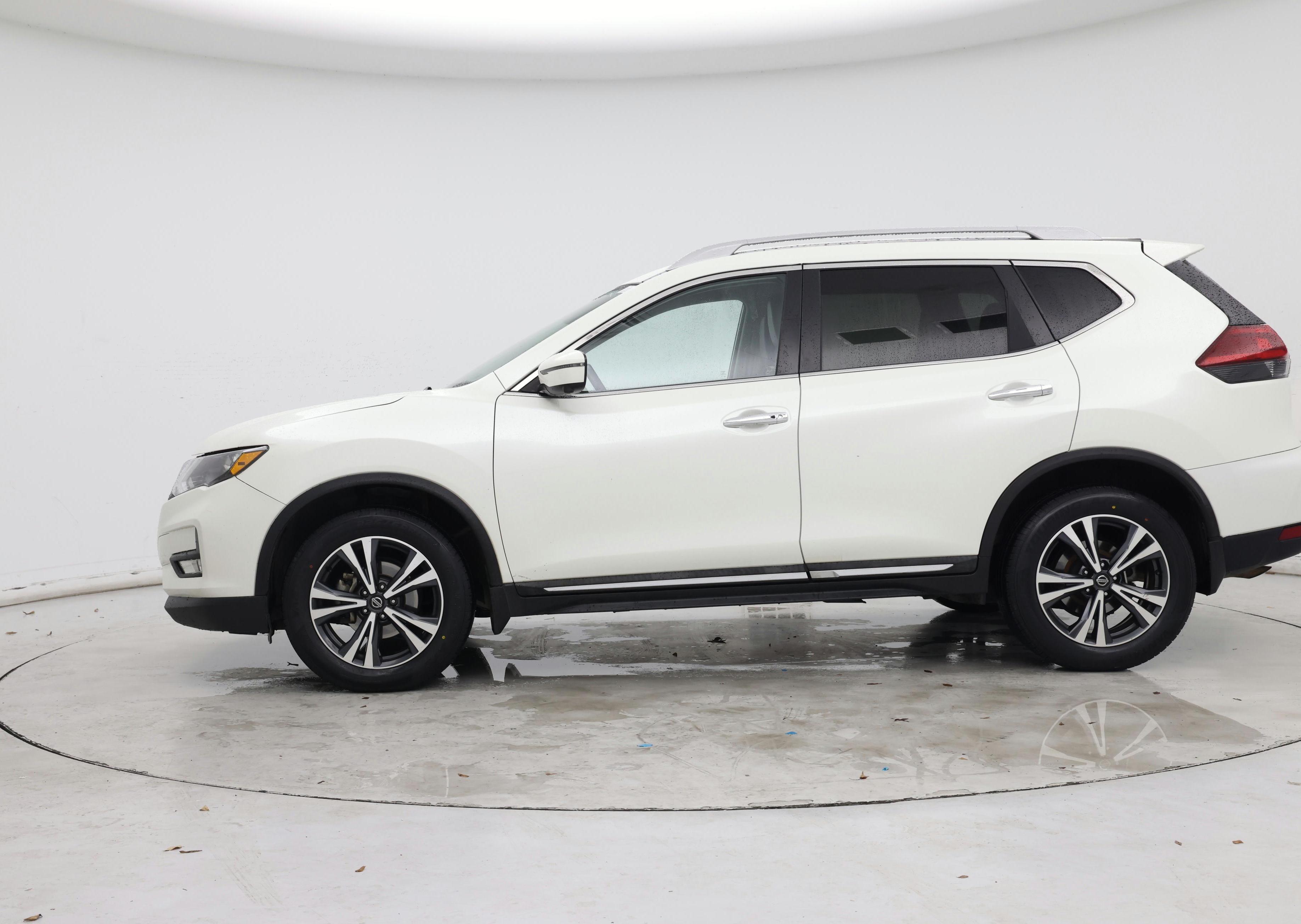 Thumbnail: 2018 Nissan Rogue - 3