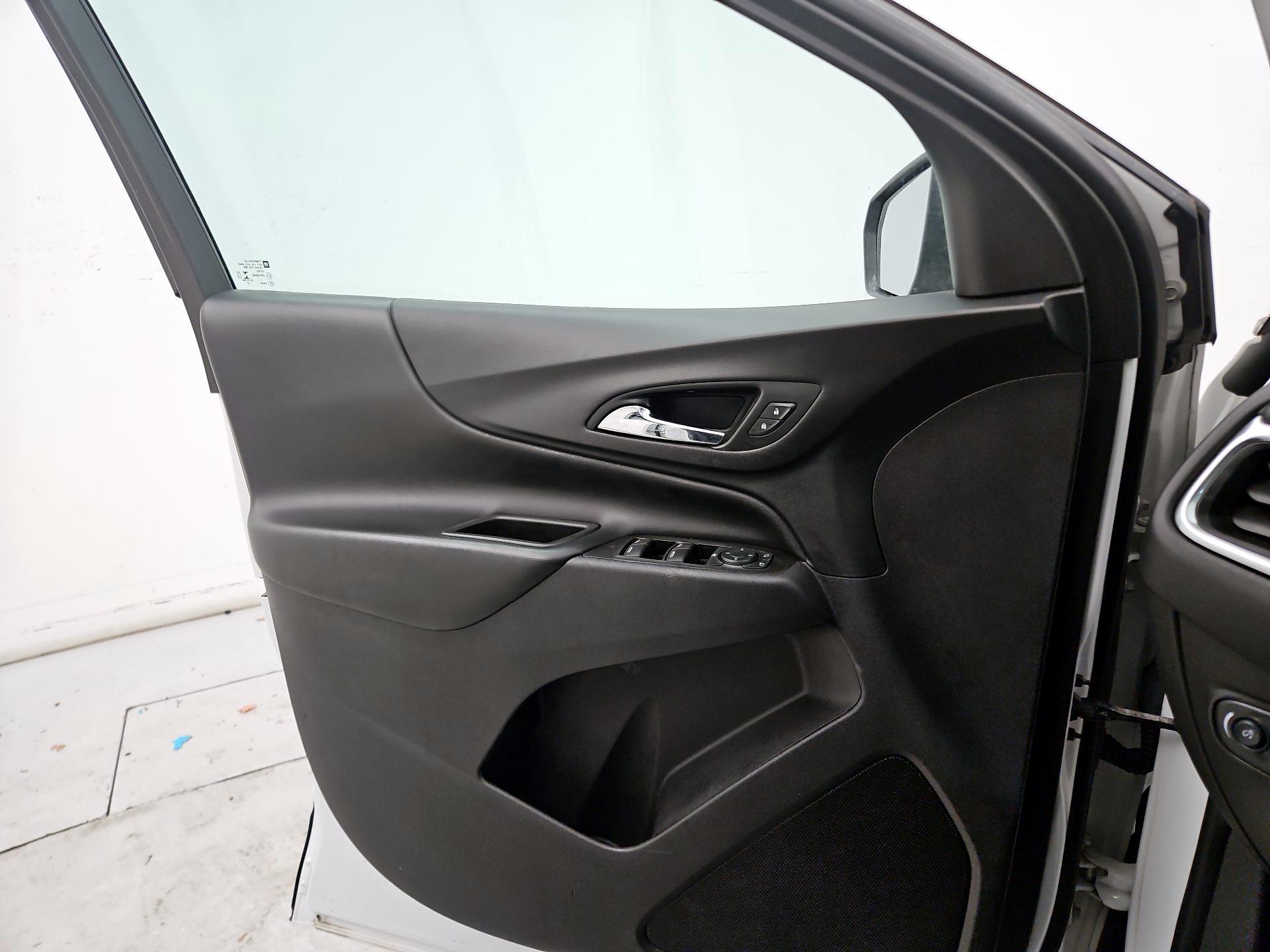 Thumbnail: 2021 Chevrolet Equinox - 12