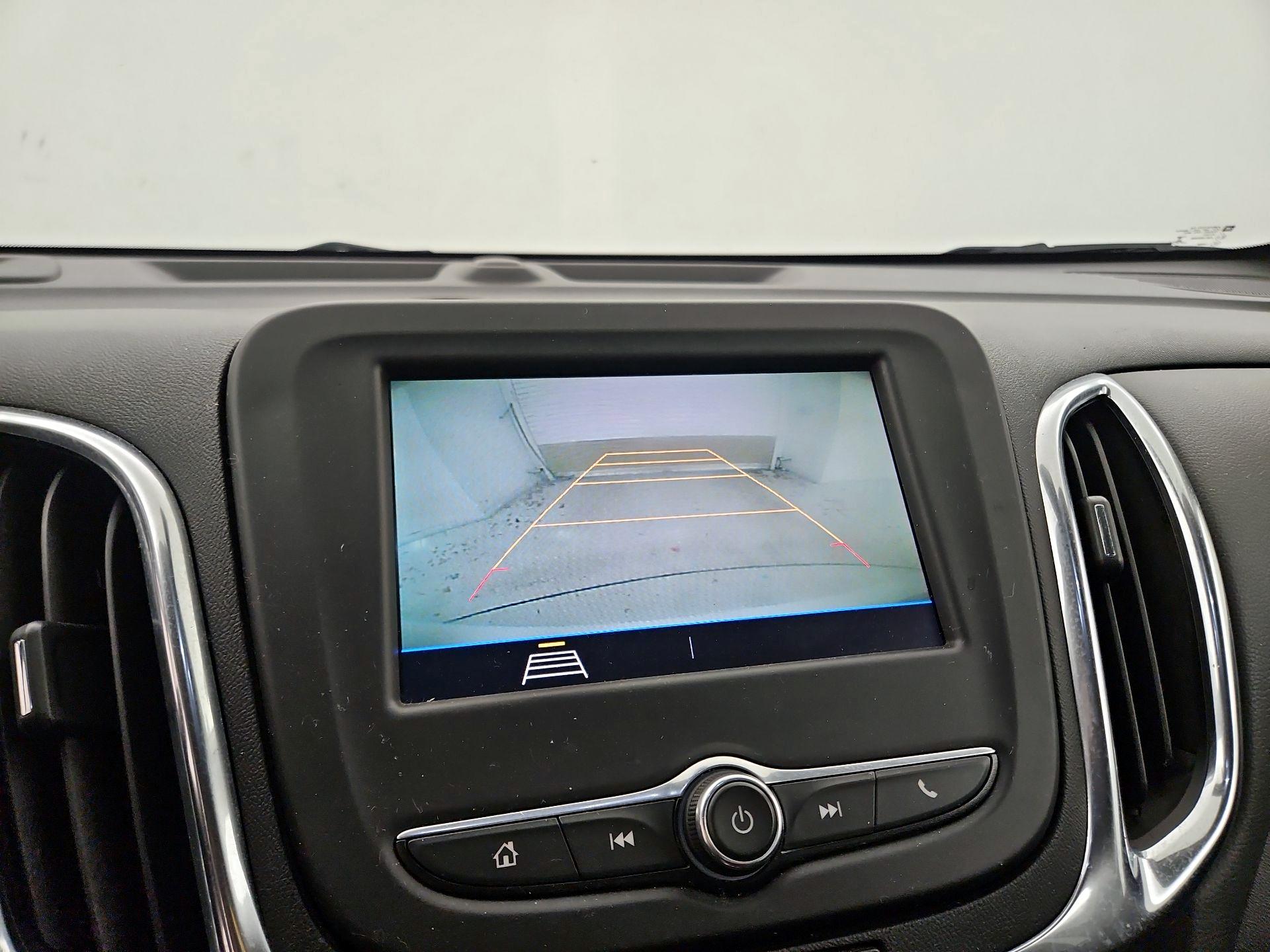 Thumbnail: 2021 Chevrolet Equinox - 14