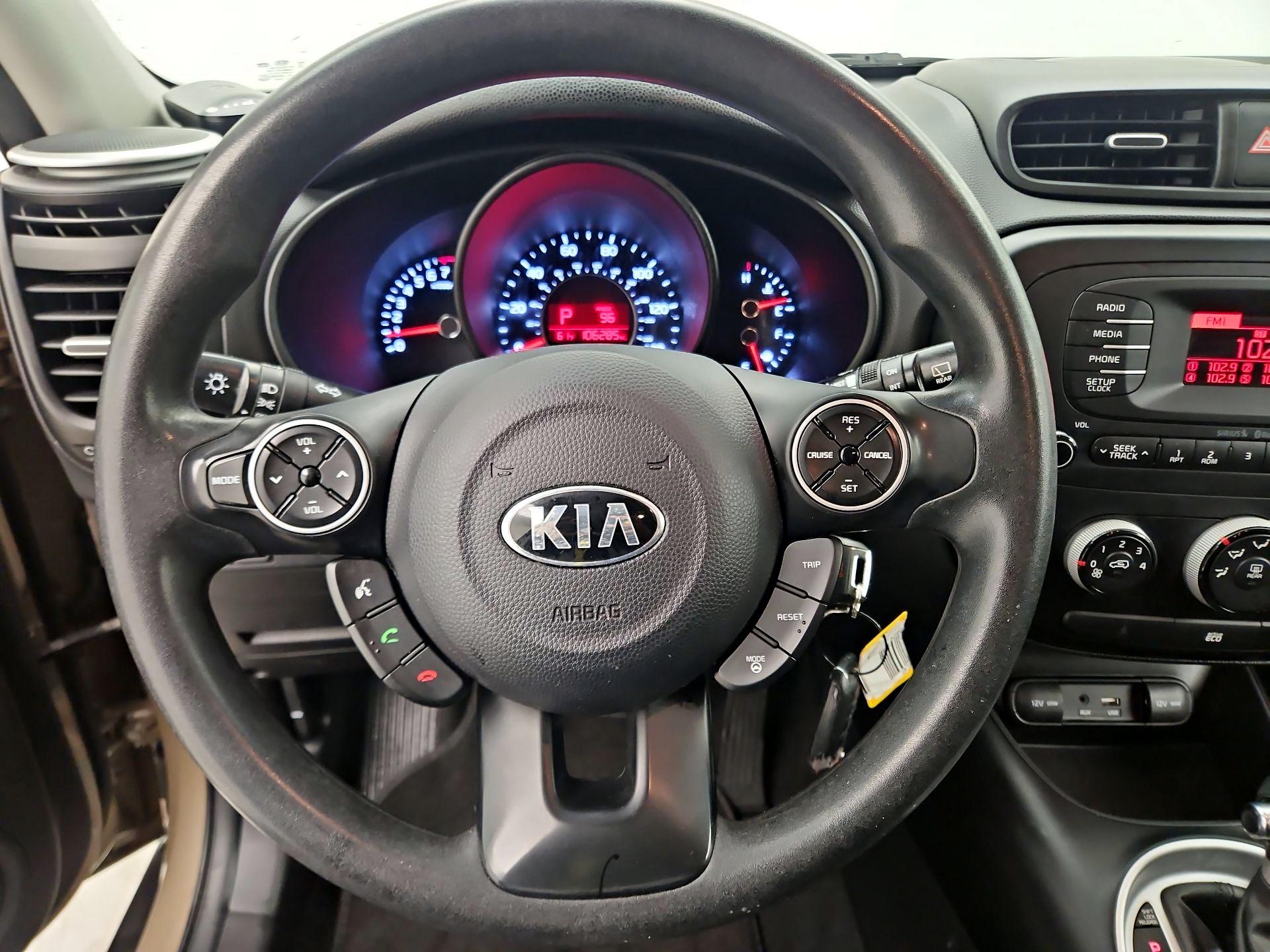 Thumbnail: 2015 Kia Soul - 10