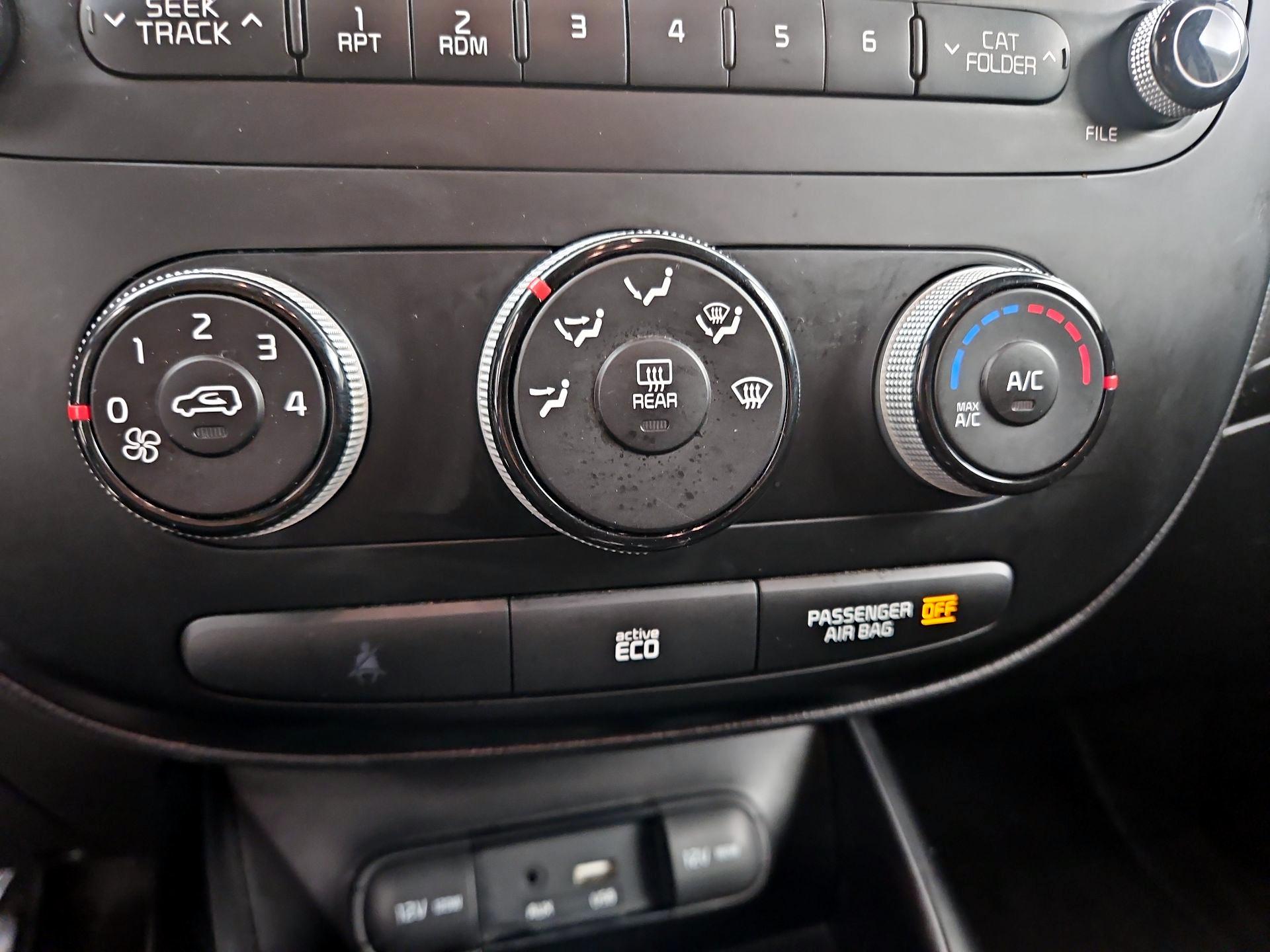 Thumbnail: 2015 Kia Soul - 15