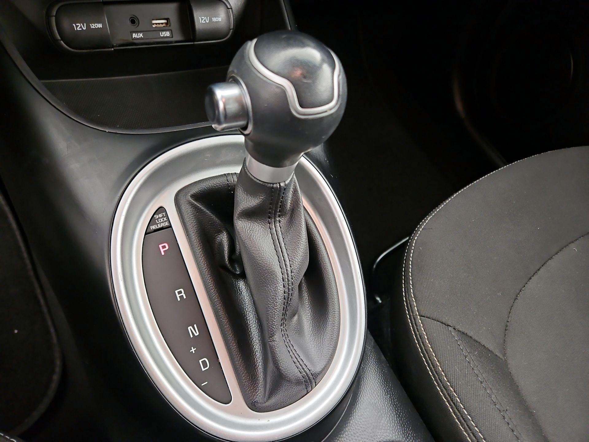 Thumbnail: 2015 Kia Soul - 16