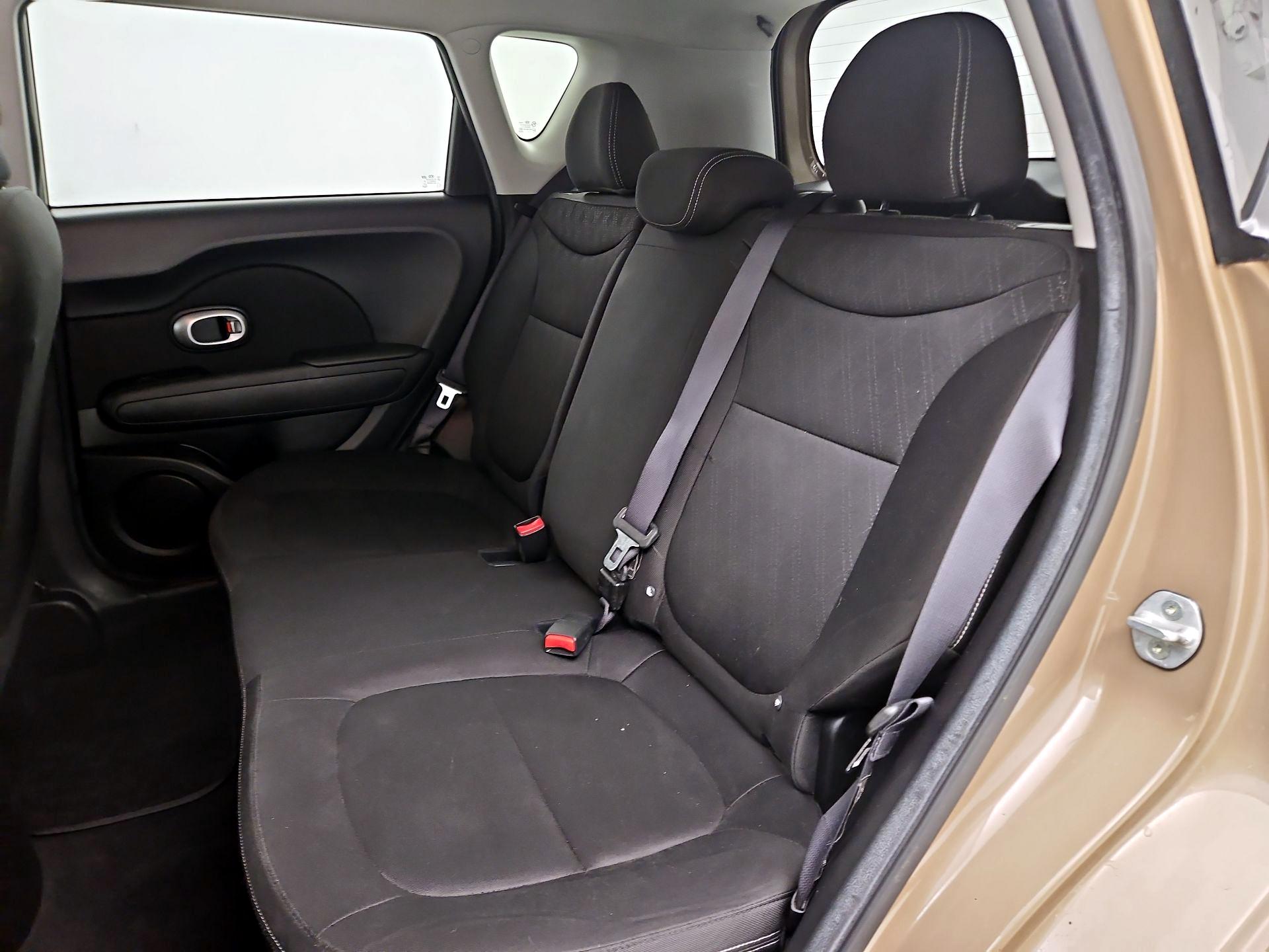 Thumbnail: 2015 Kia Soul - 18