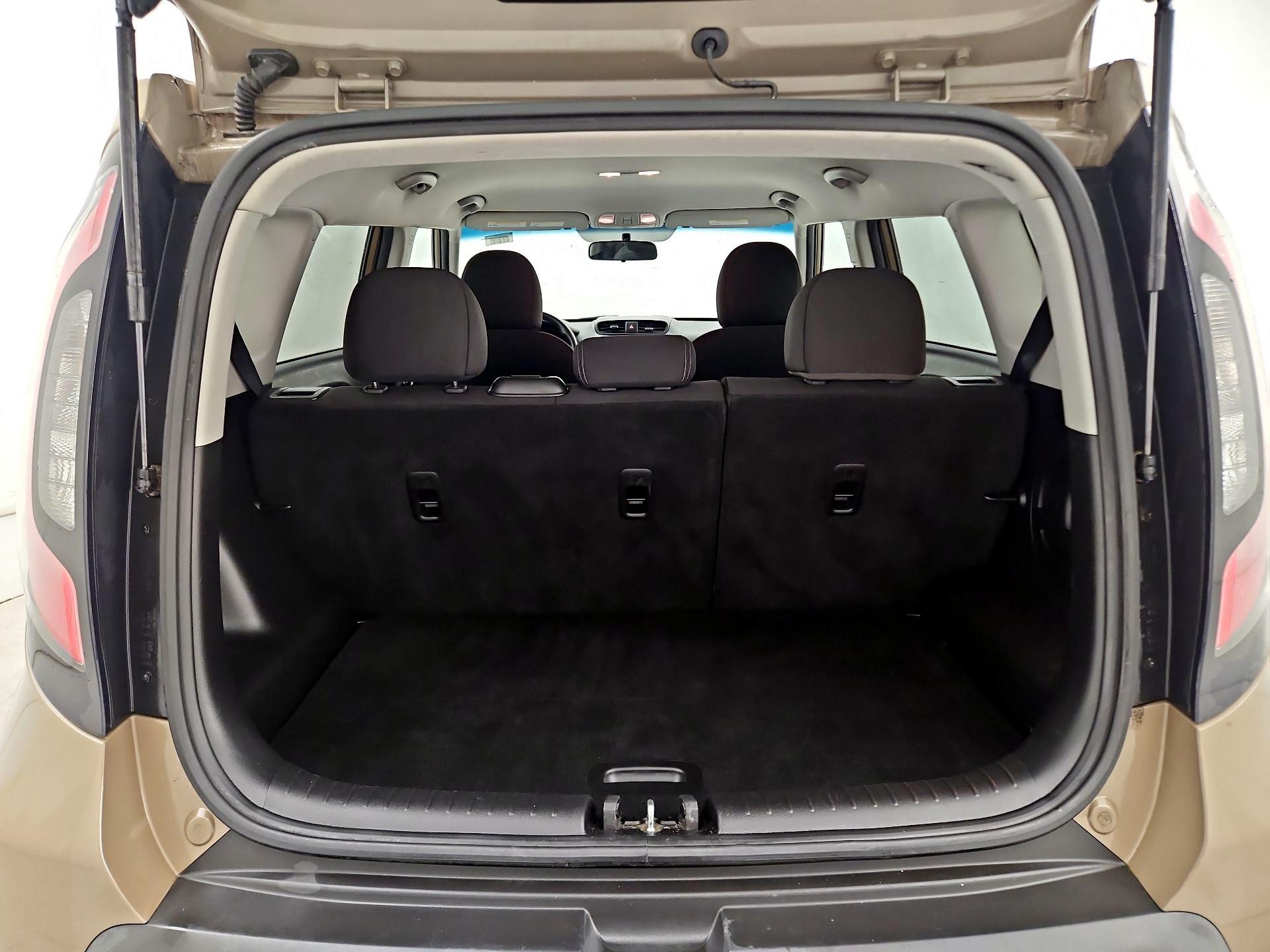 Thumbnail: 2015 Kia Soul - 19