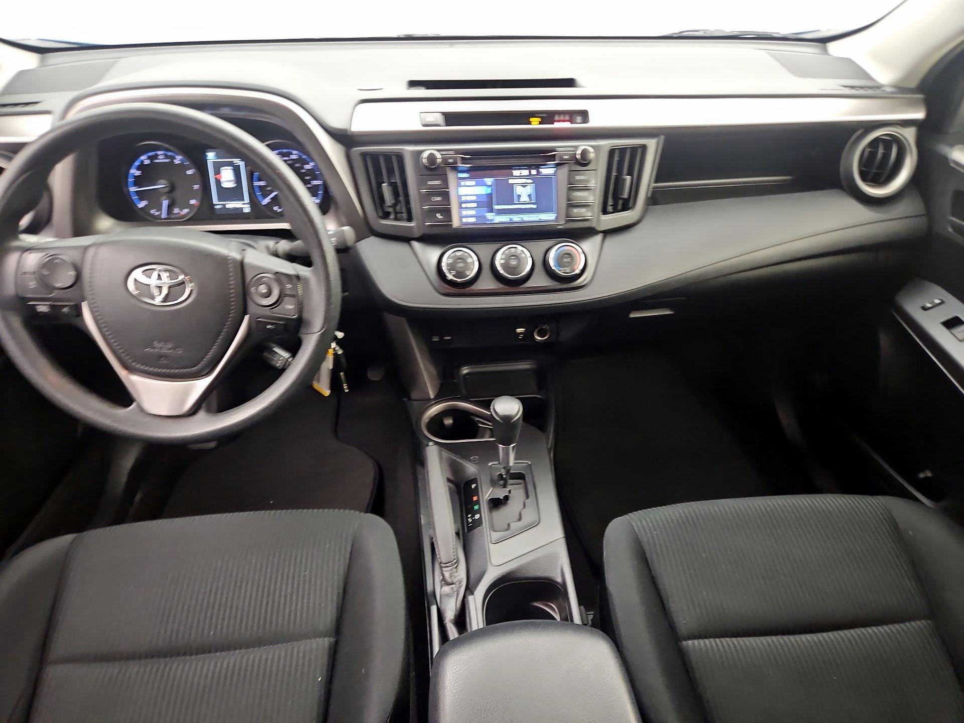 Thumbnail: 2018 Toyota RAV4 - 9