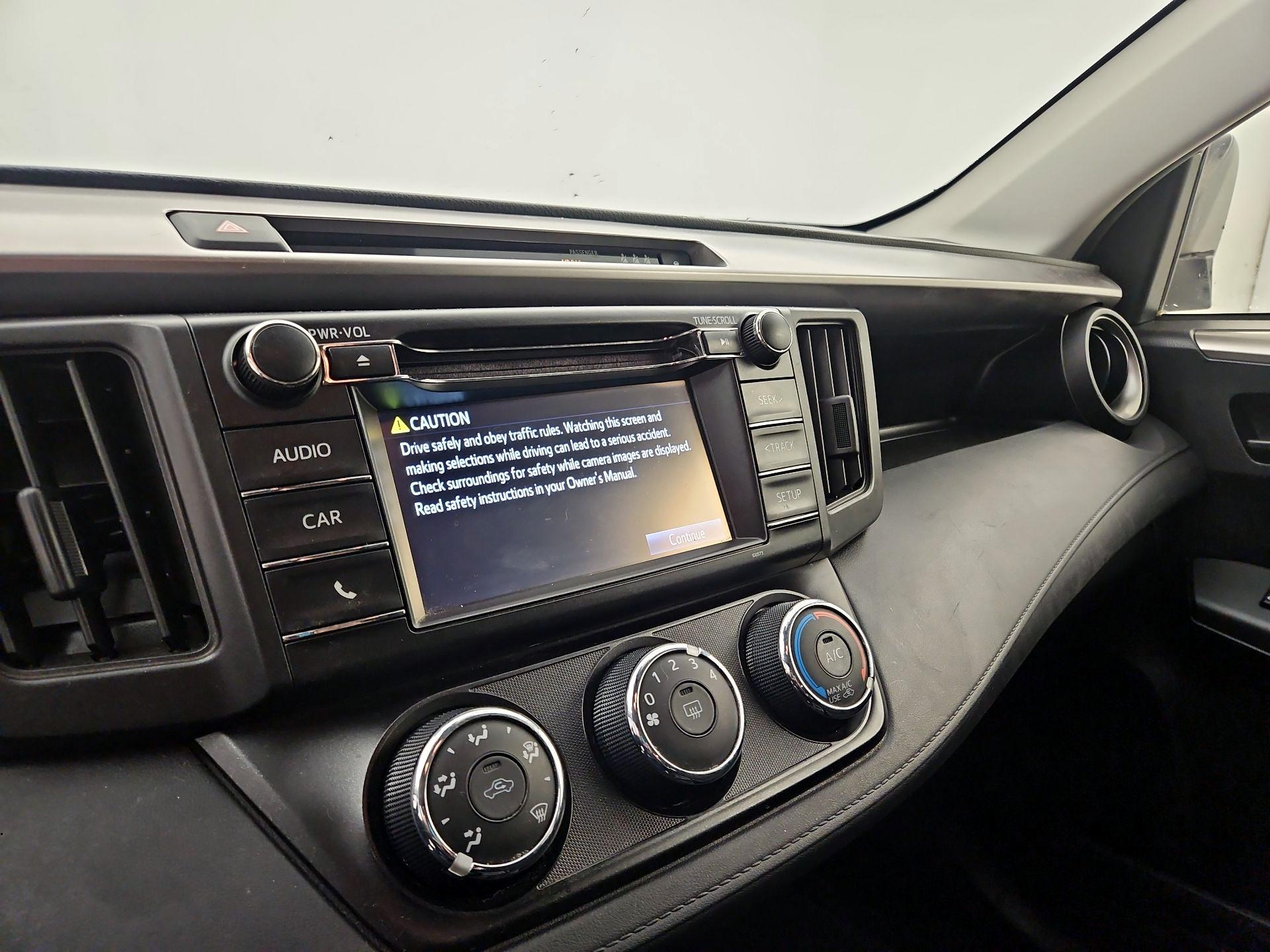 Thumbnail: 2018 Toyota RAV4 - 15