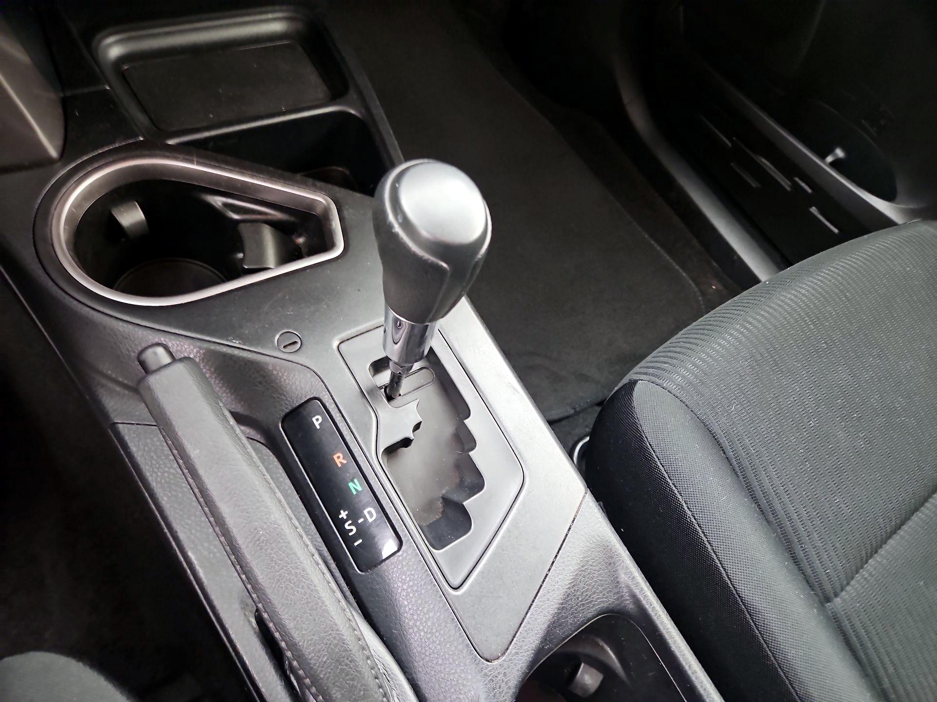 Thumbnail: 2018 Toyota RAV4 - 17