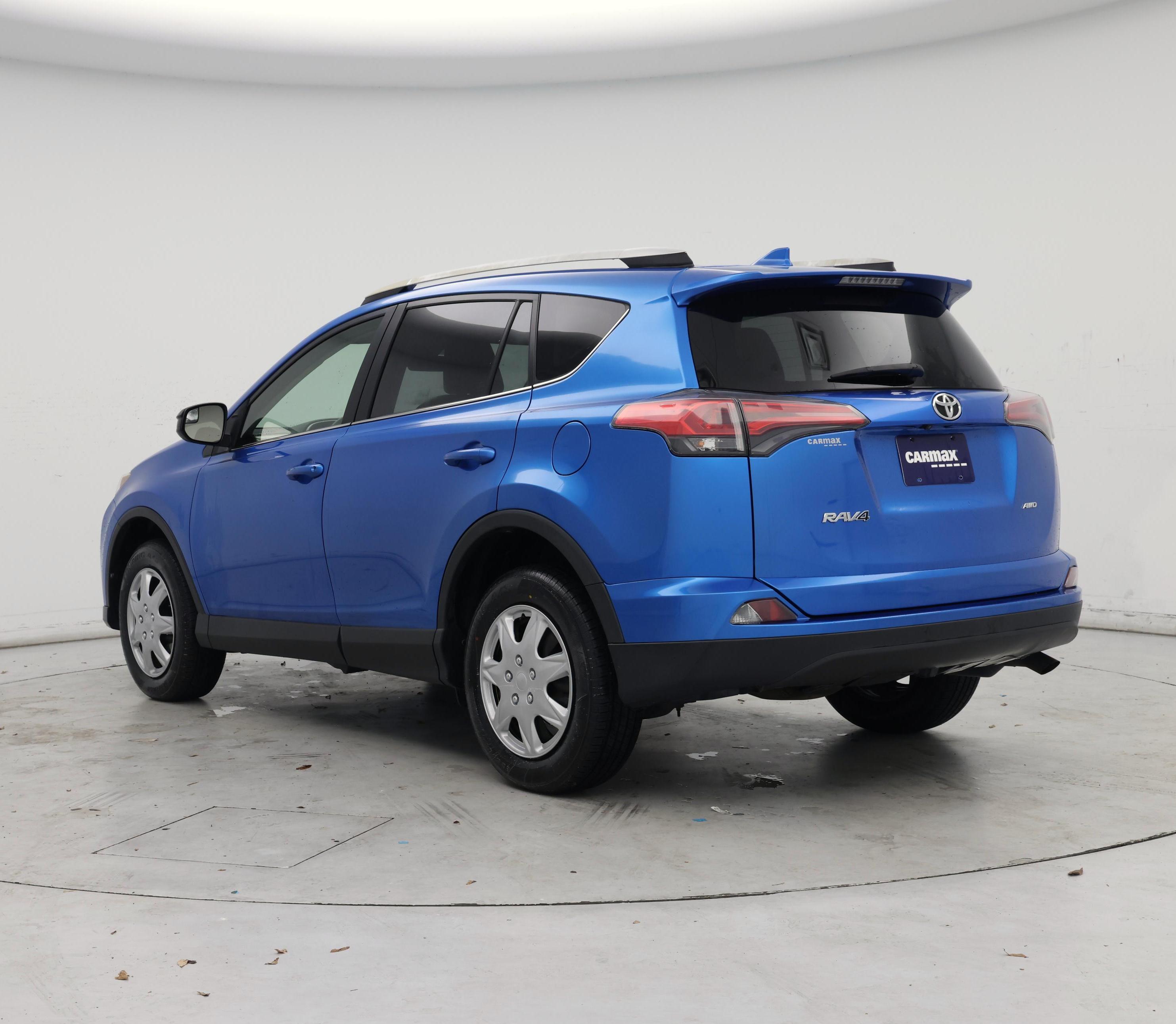 Thumbnail: 2018 Toyota RAV4 - 2