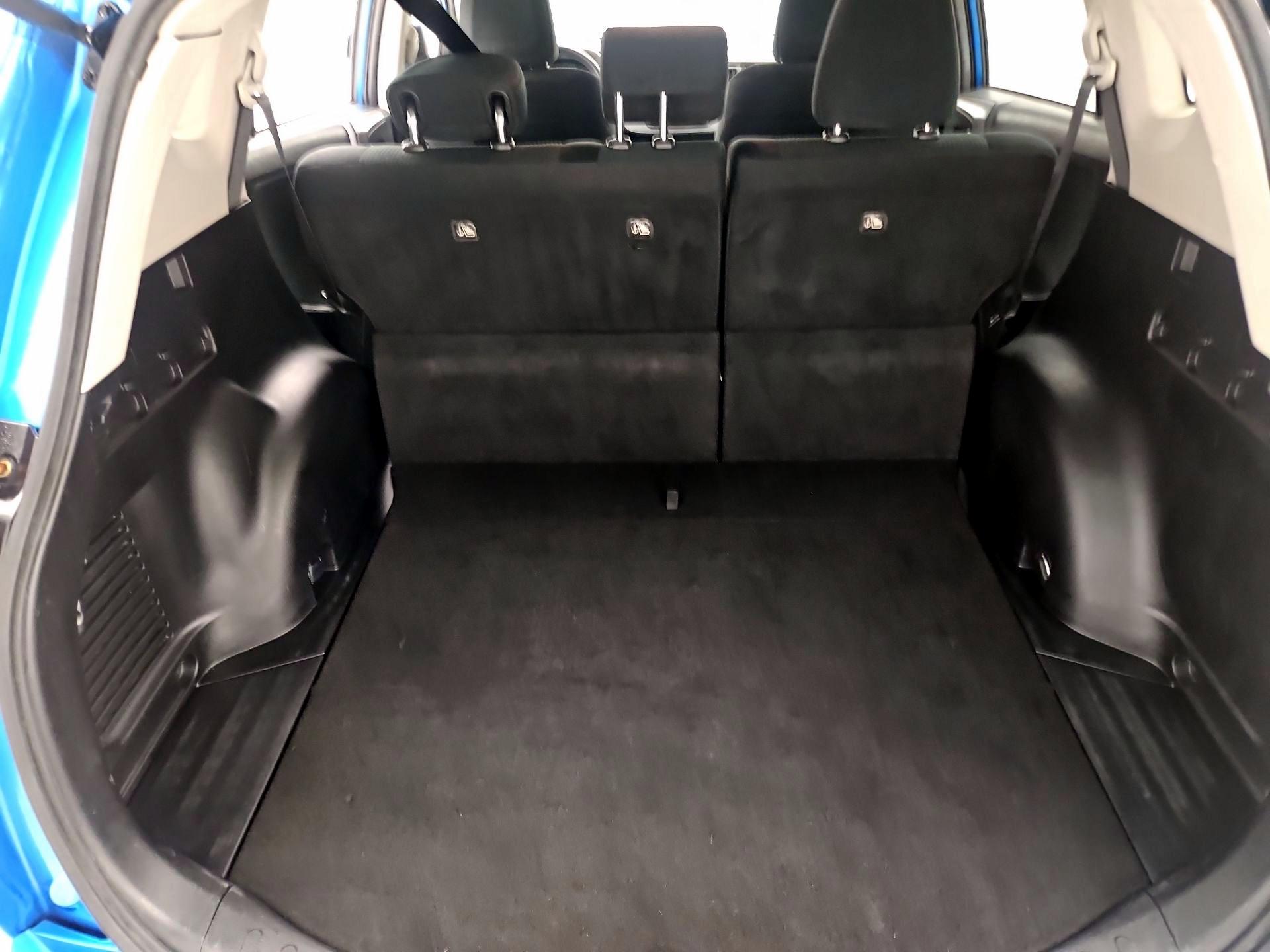 Thumbnail: 2018 Toyota RAV4 - 20