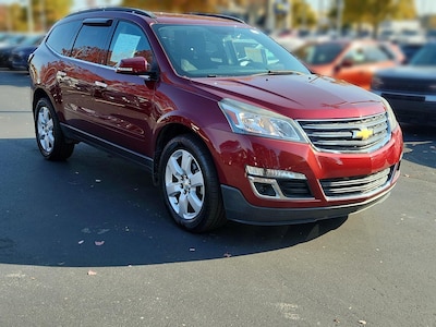 Red 2017 Chevrolet Traverse LT