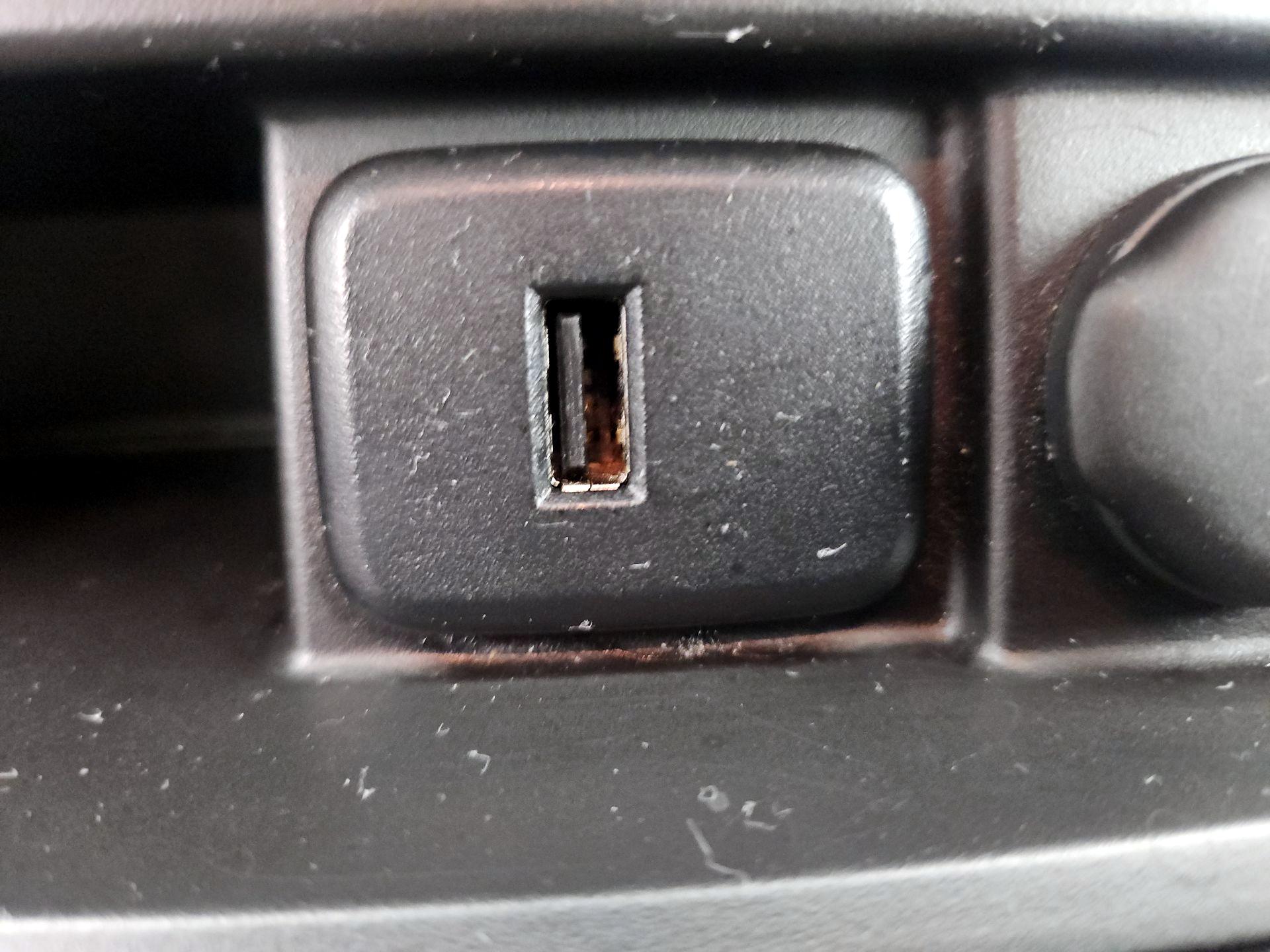 Thumbnail: 2017 Chevrolet Traverse - 18