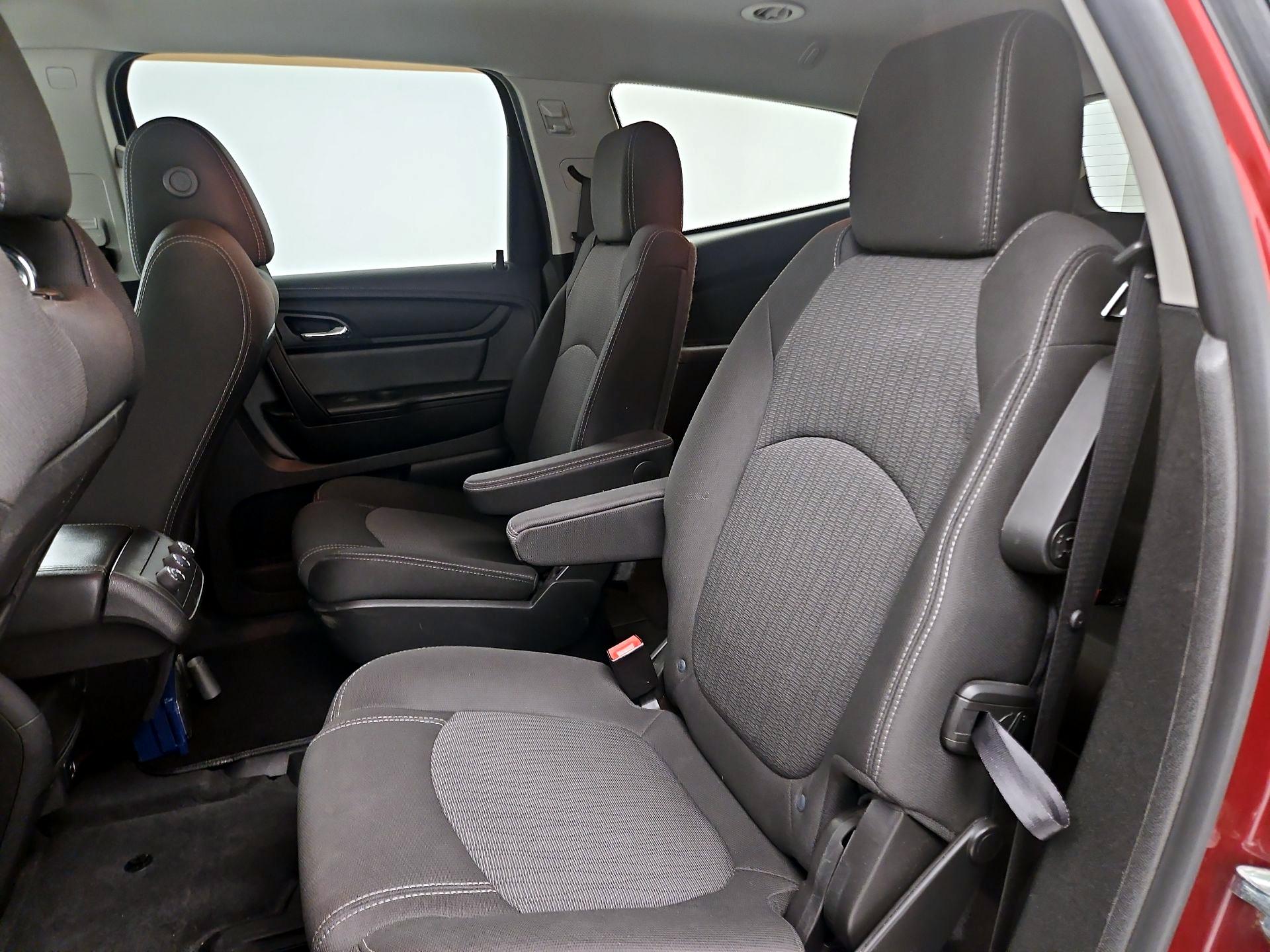 Thumbnail: 2017 Chevrolet Traverse - 19