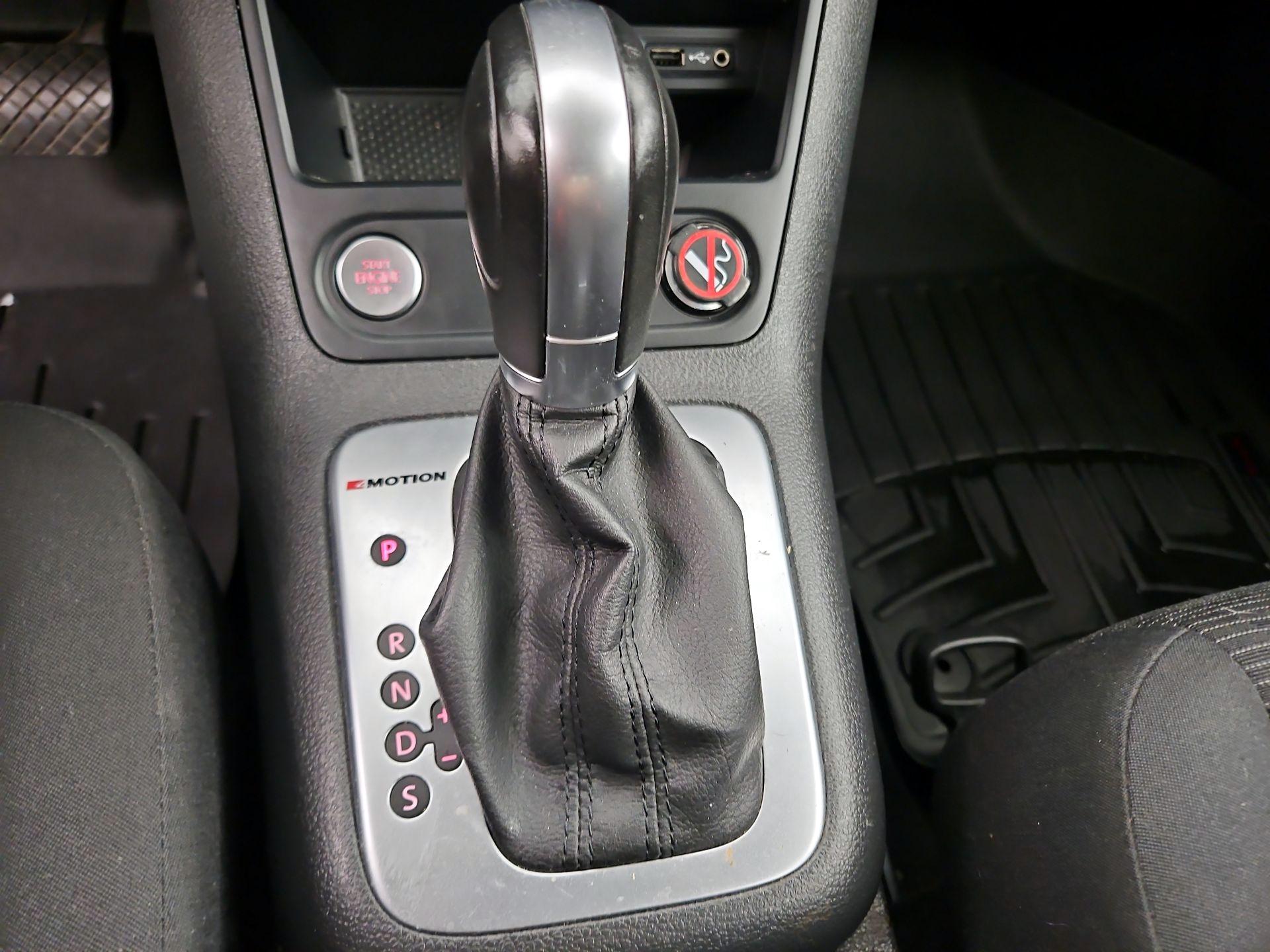 Thumbnail: 2017 Volkswagen Tiguan - 17