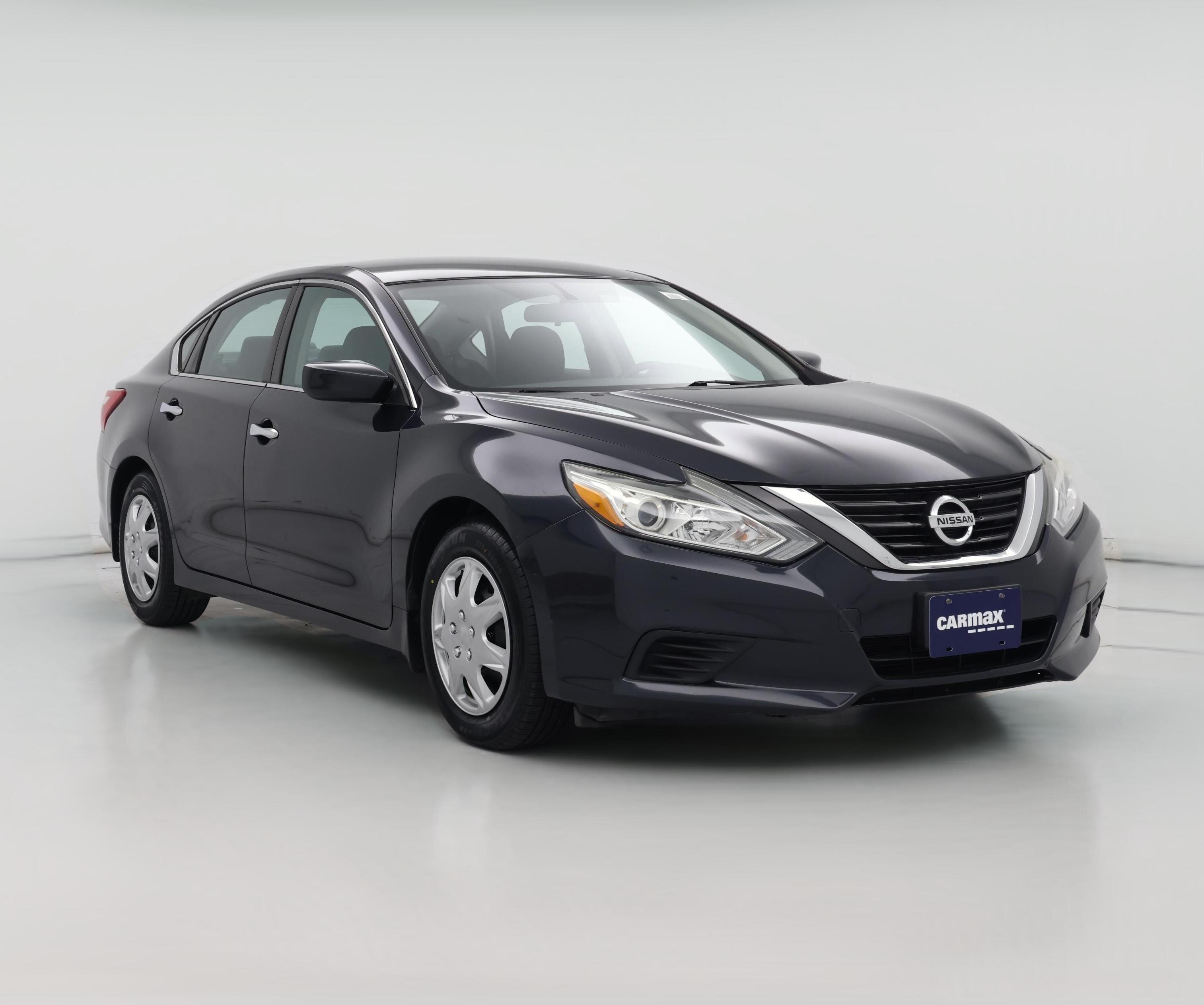 Thumbnail: 2017 Nissan Altima - 1