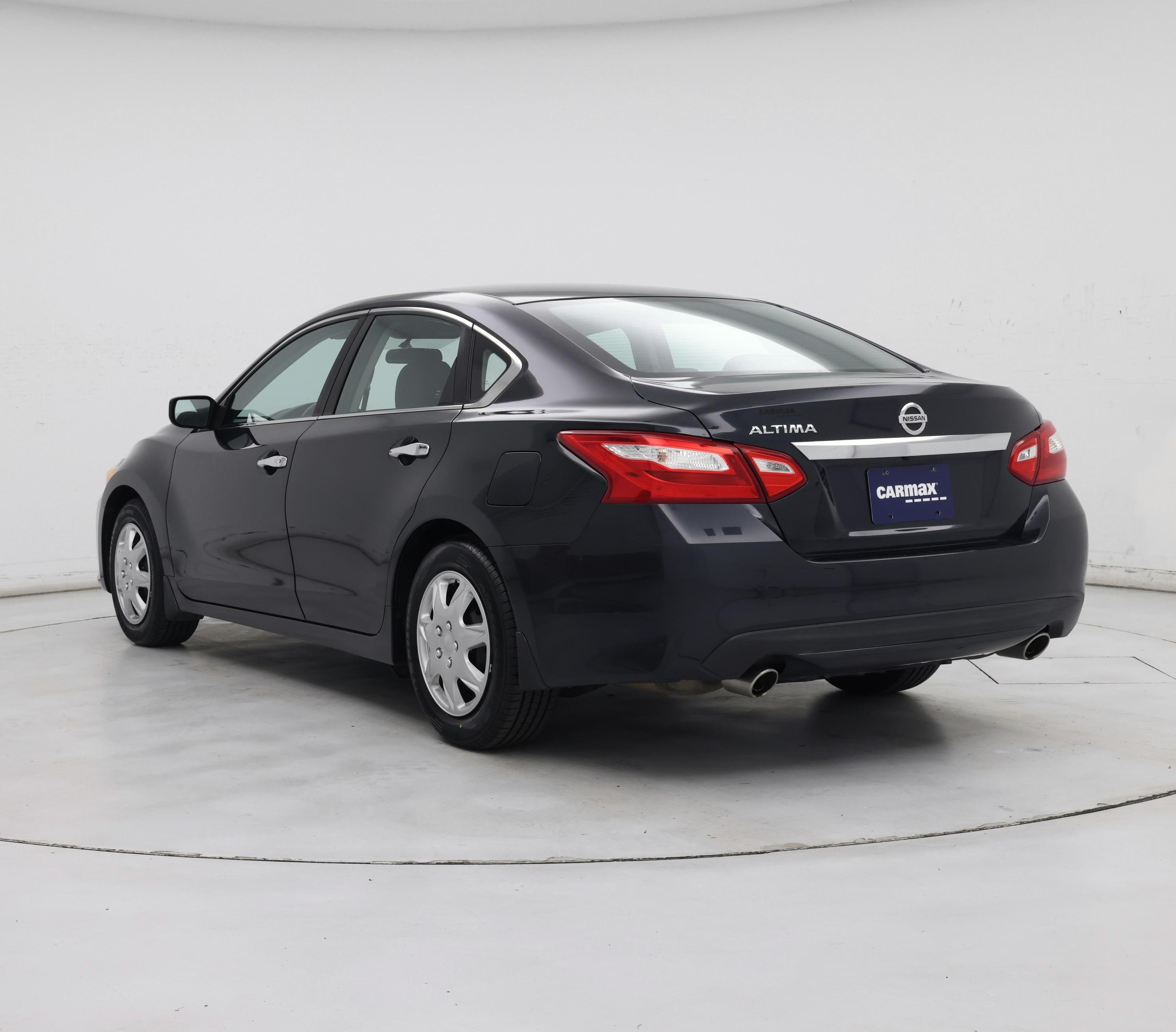 Thumbnail: 2017 Nissan Altima - 2